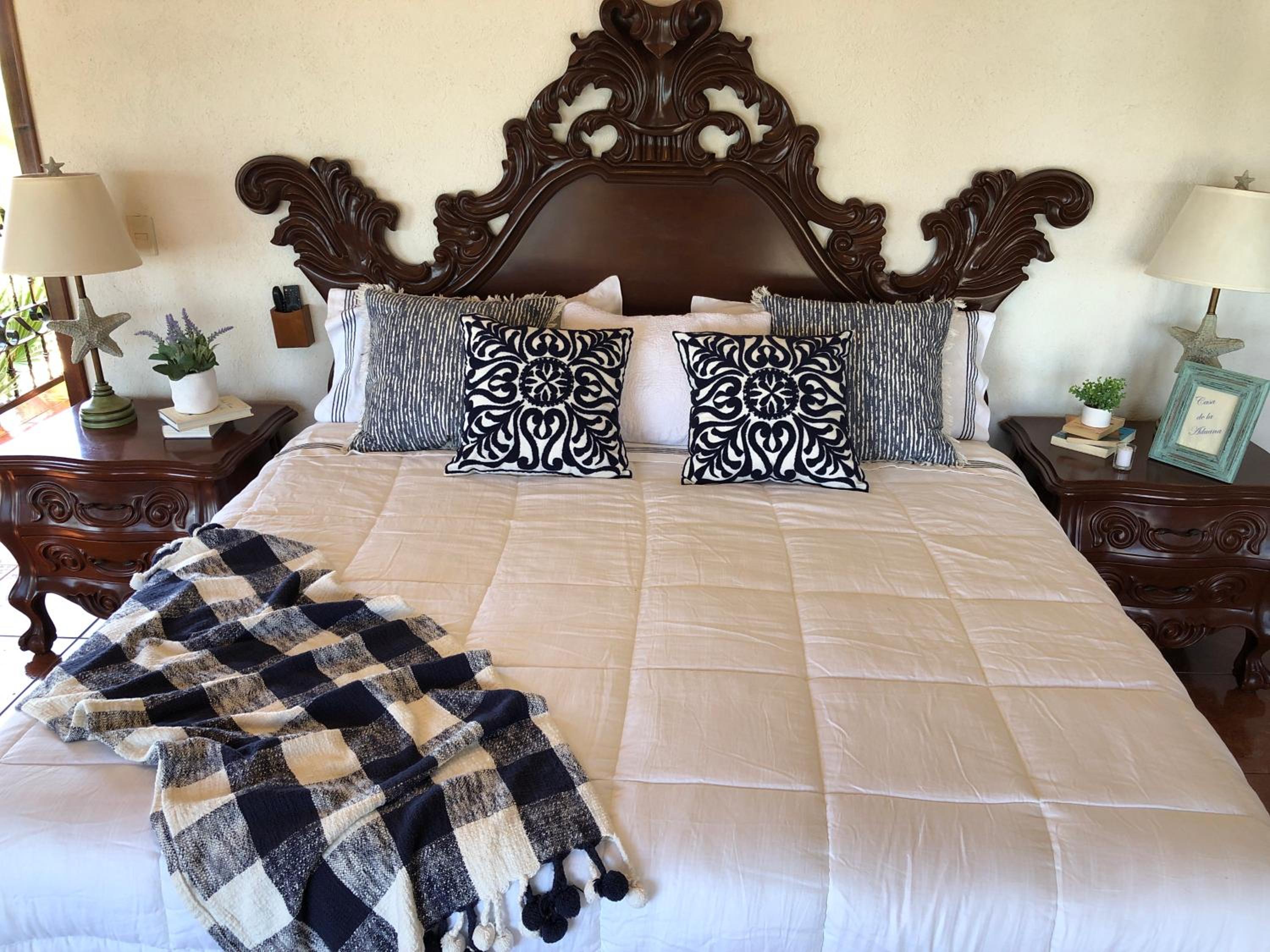 Deluxe Double Room with Side Sea View photo 1