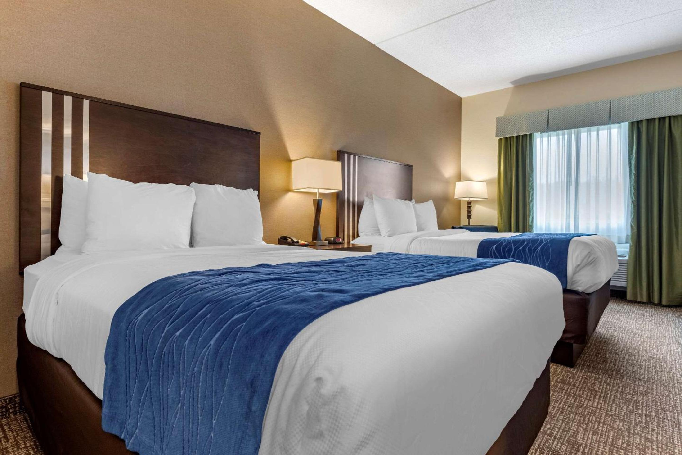Double Room with Two Double Beds - Non-Smoking - Photo 1
