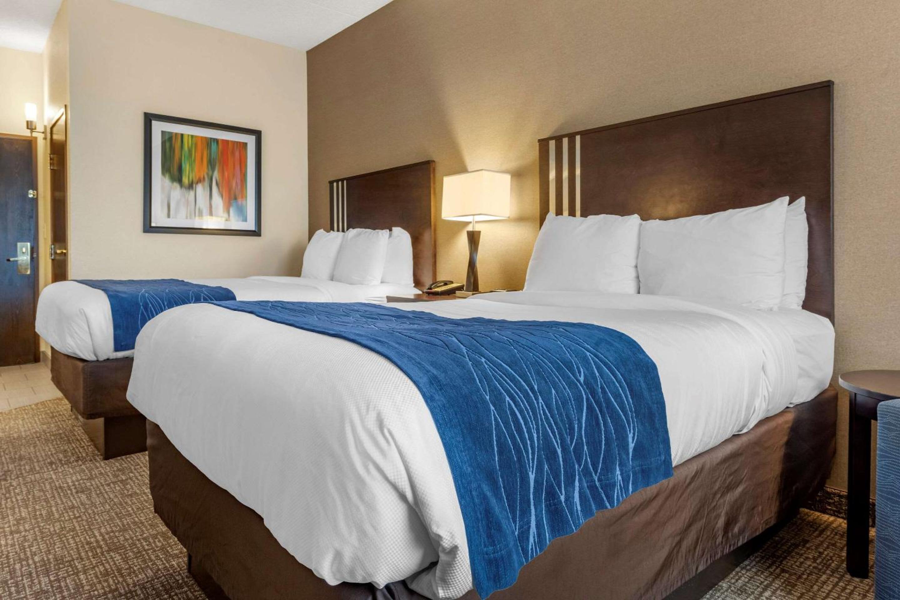 Double Room with Two Double Beds - Non-Smoking - Photo 2