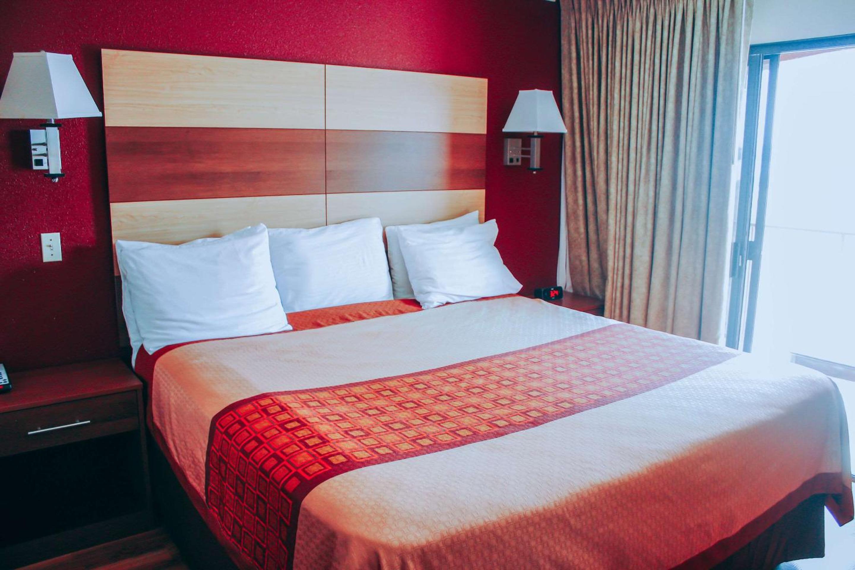 Executive King Suite - Photo 8