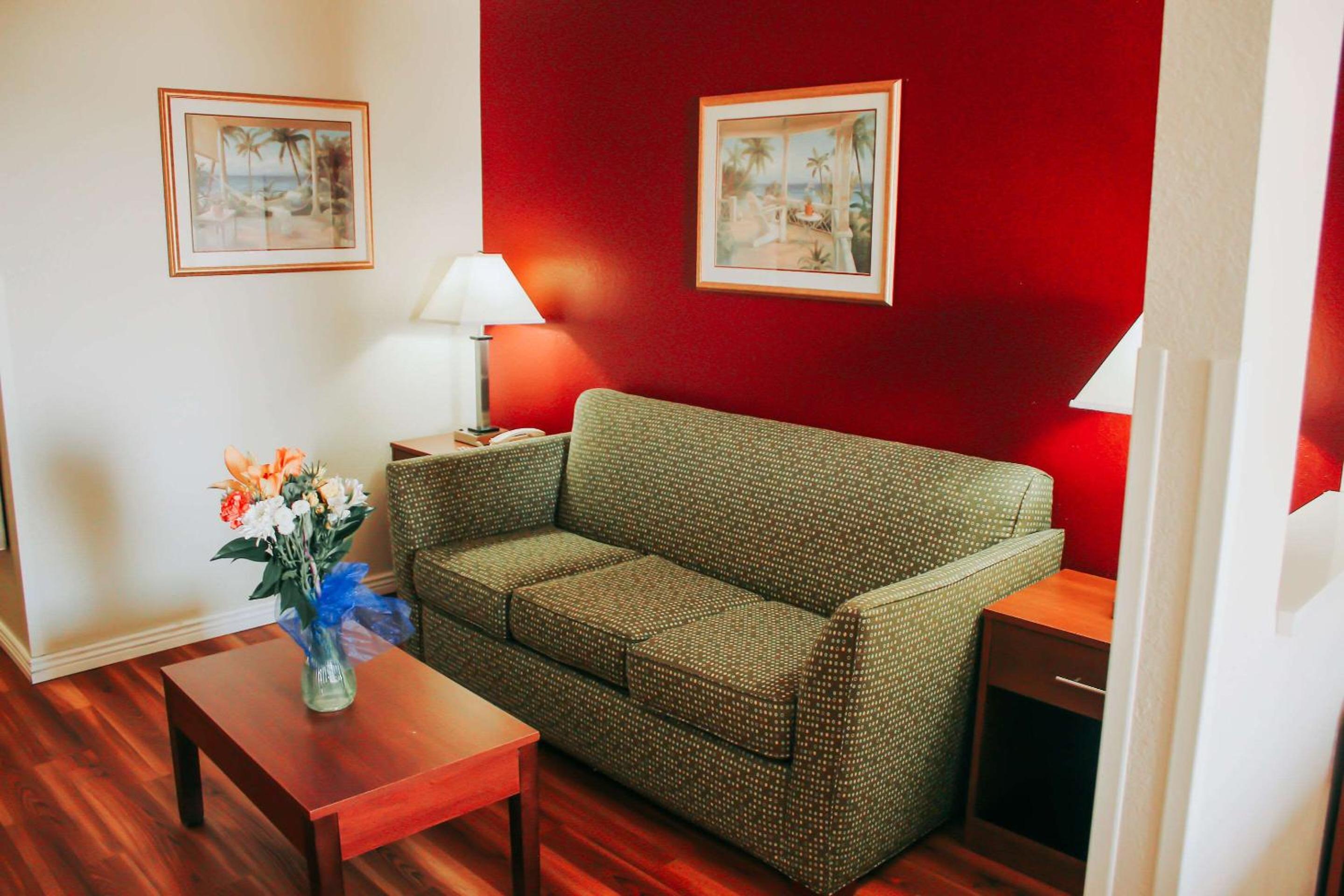 King Suite - Lake View - Photo 8