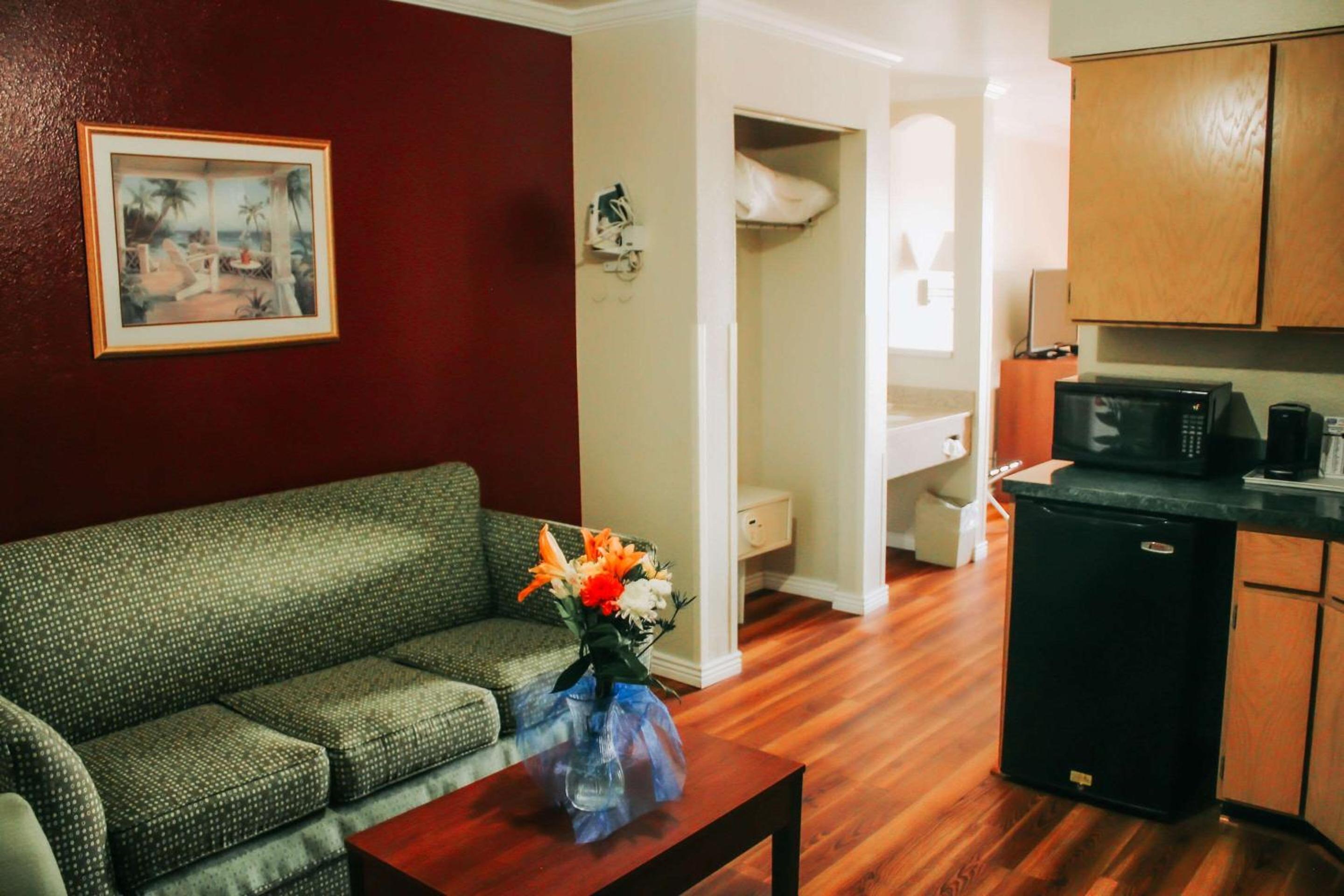 Executive King Suite - Photo 14