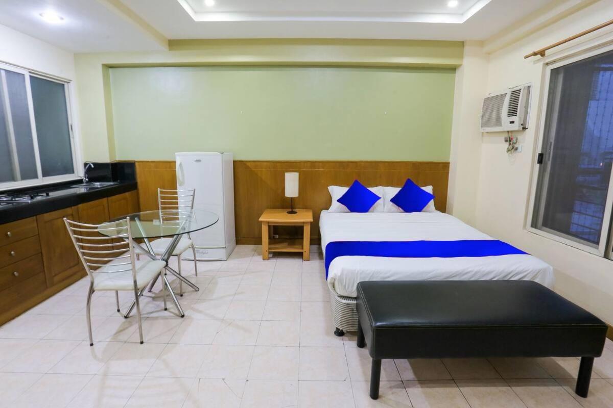 Deluxe Double Room - Photo 9