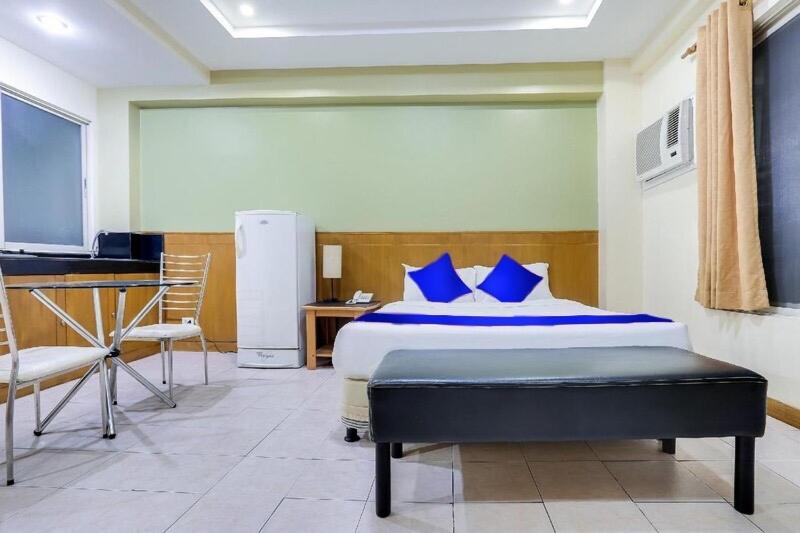 Deluxe Double Room - Photo 10