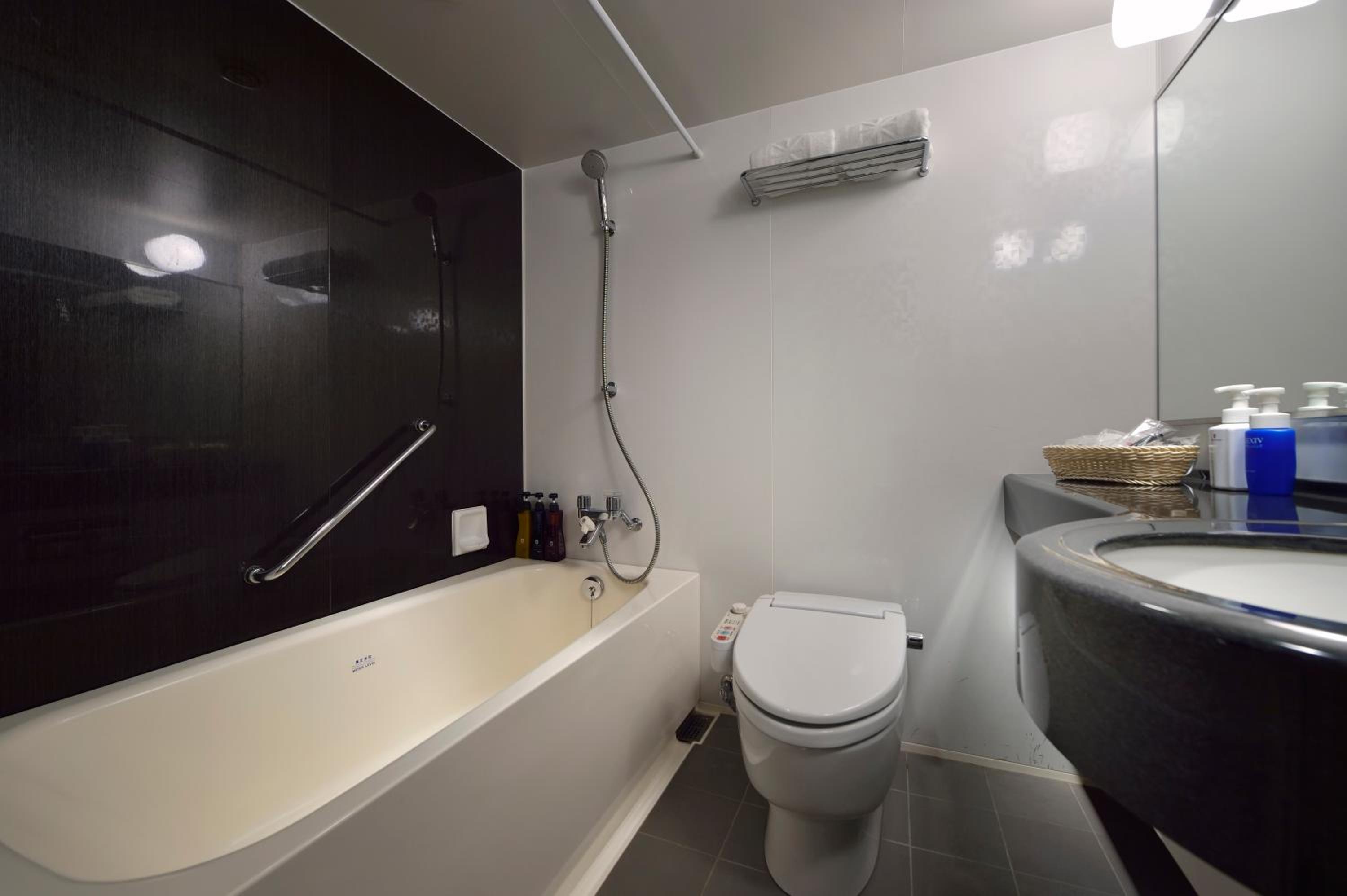 Standard Twin Room - Non-Smoking - Photo 8