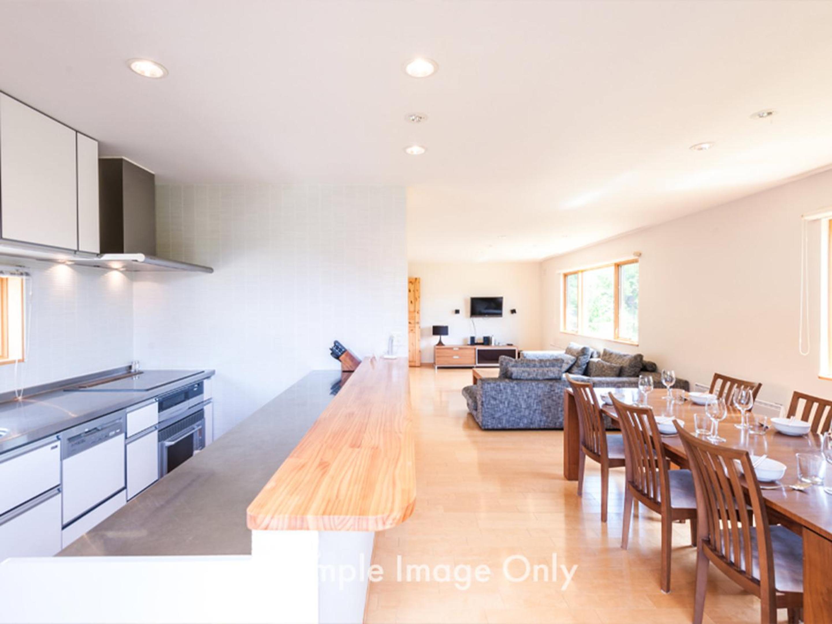 4 Bedroom Youtei  photo 2