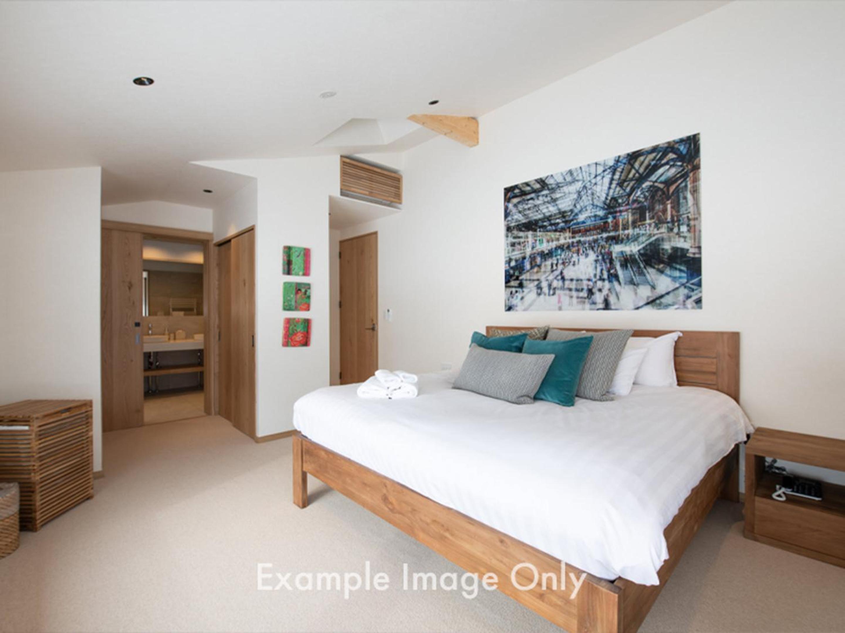 5Bedroom Luxury photo 3