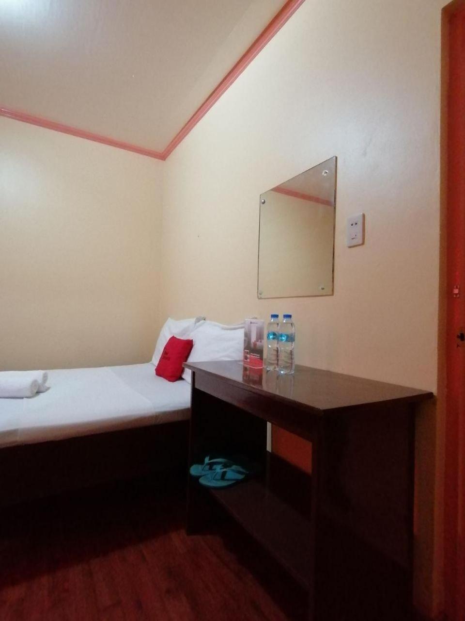 Standard Double Room - Photo 6