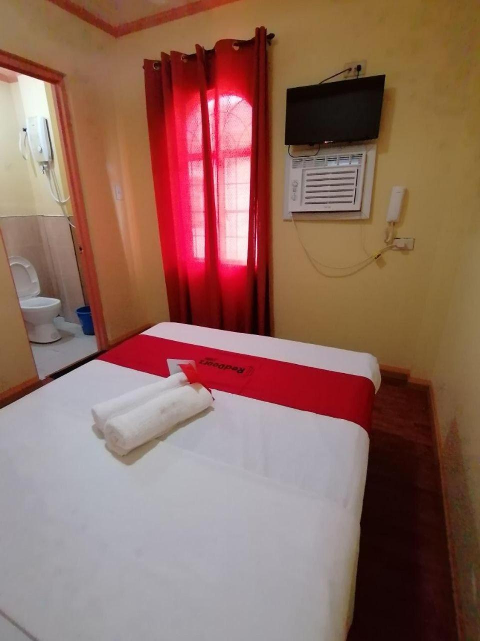 Standard Double Room - Photo 8