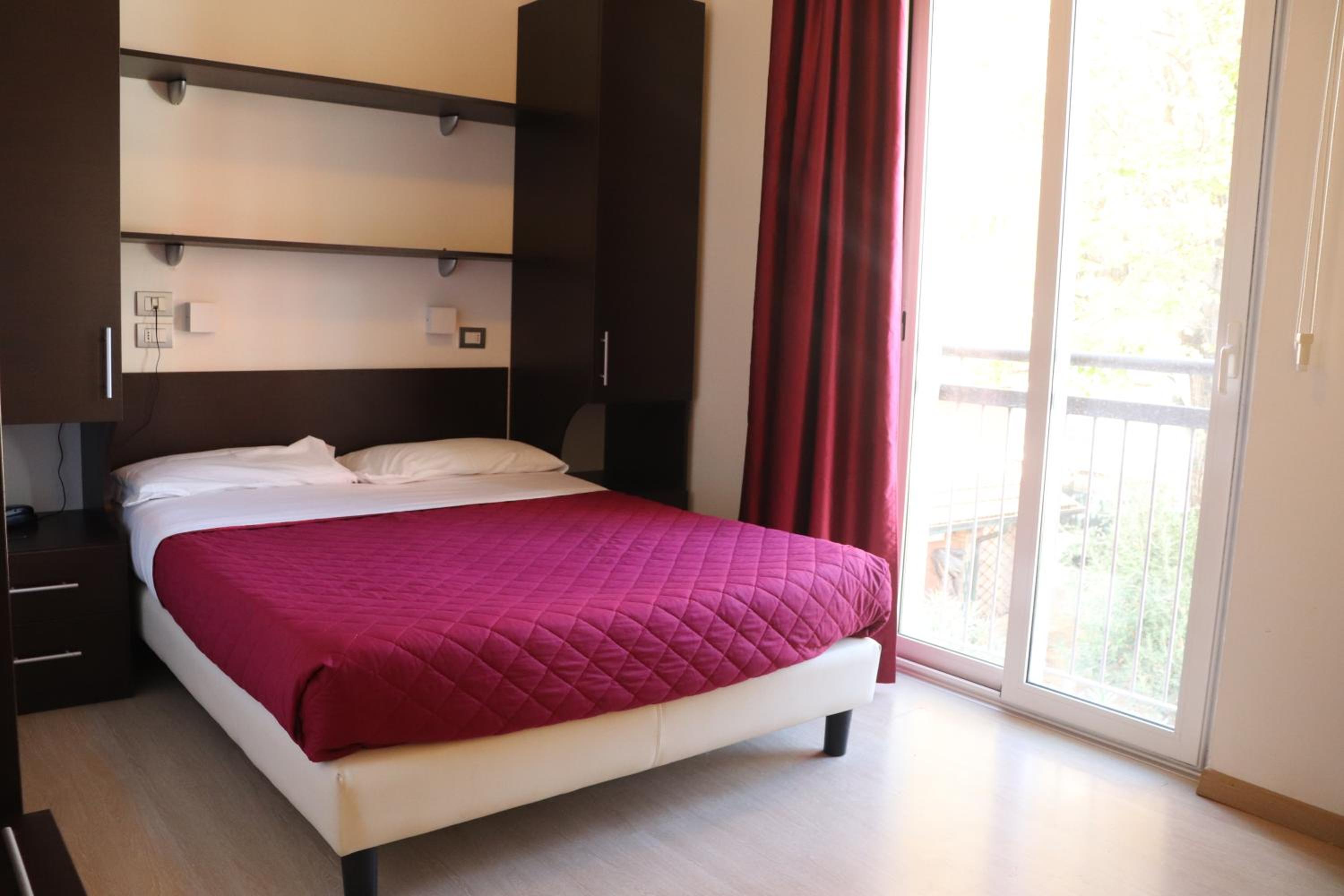 Double or Twin Room - Photo 5