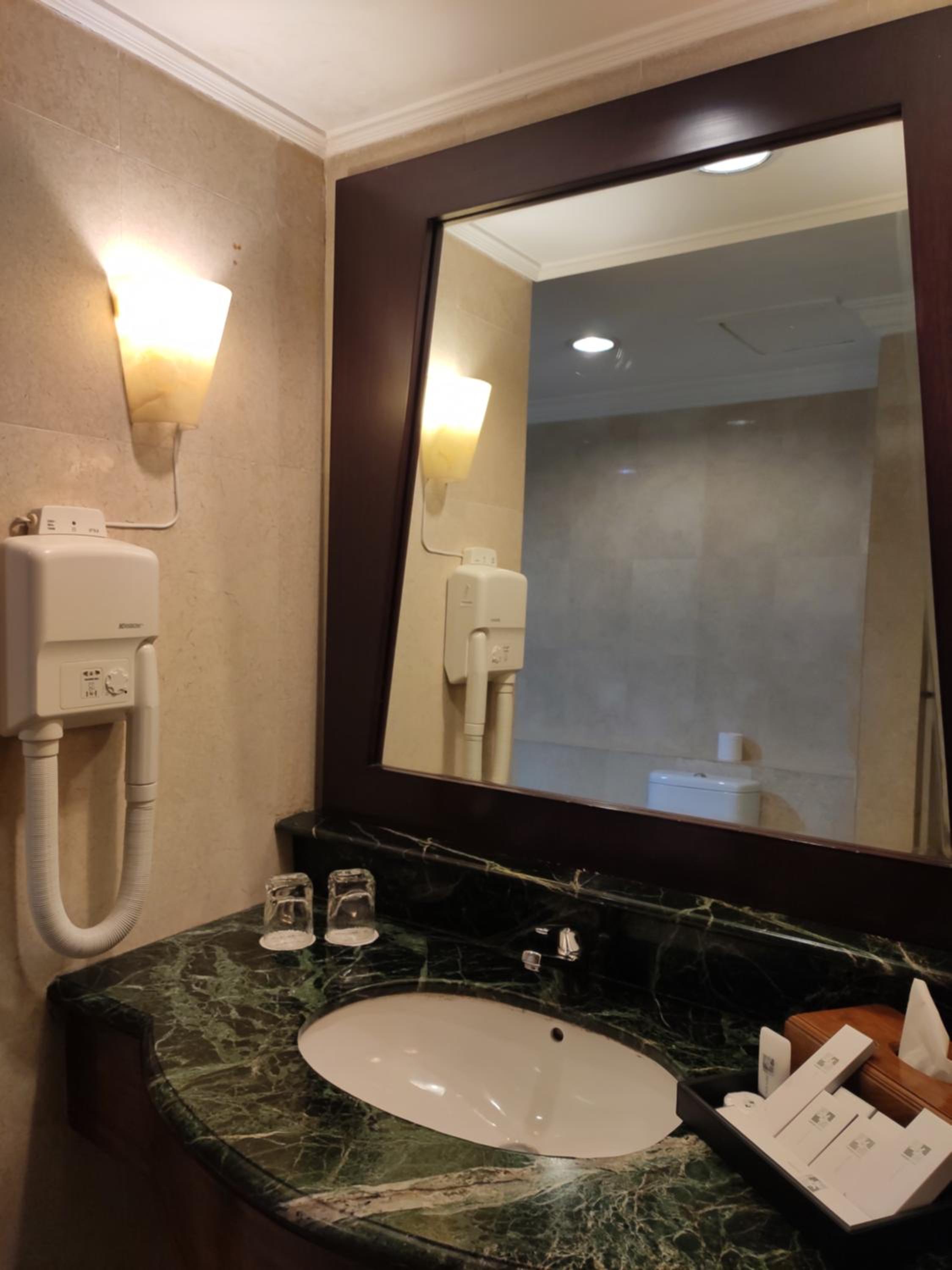 Superior Double or Twin Room - Photo 6