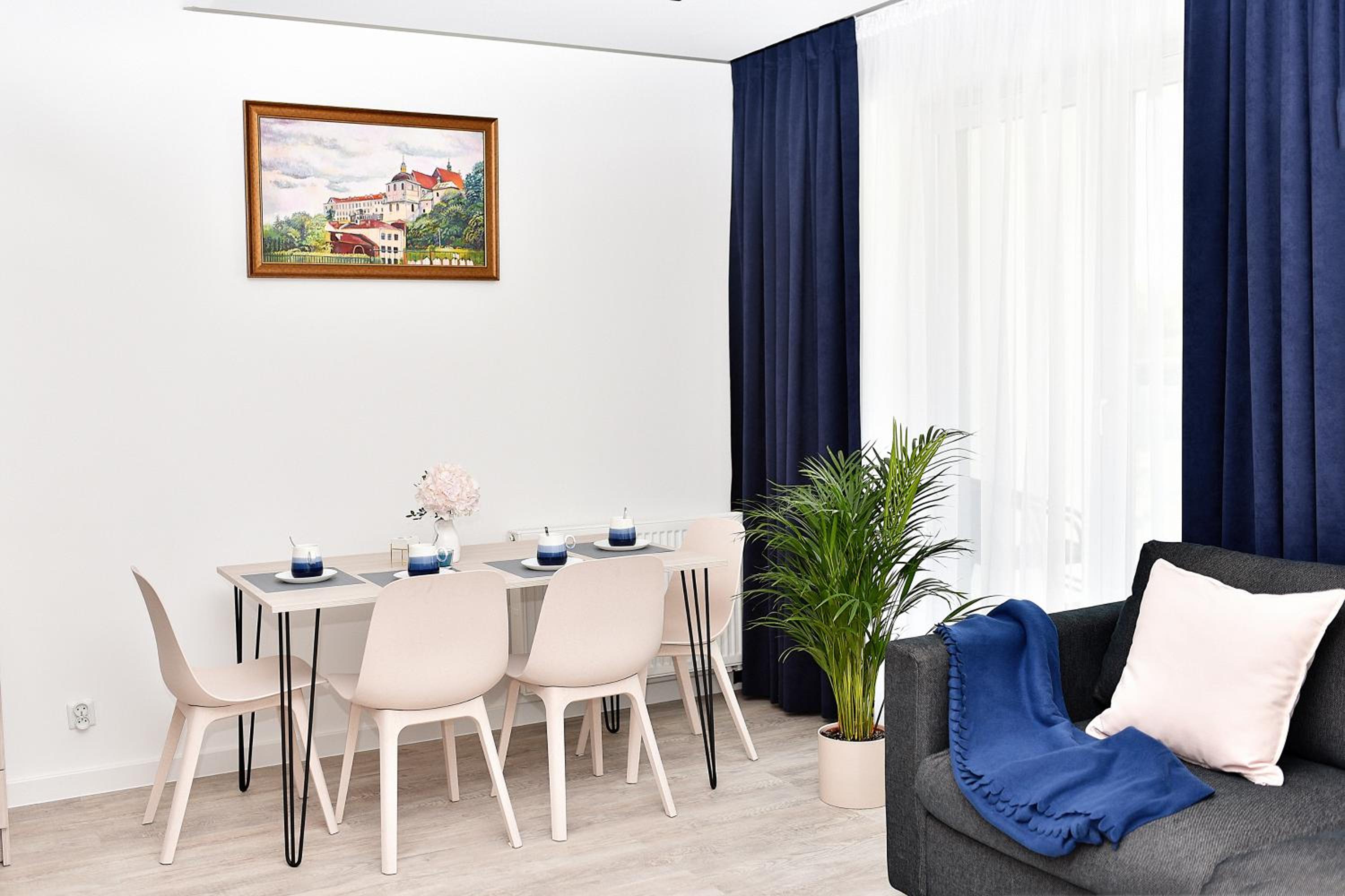 One-Bedroom Apartment - Photo 9