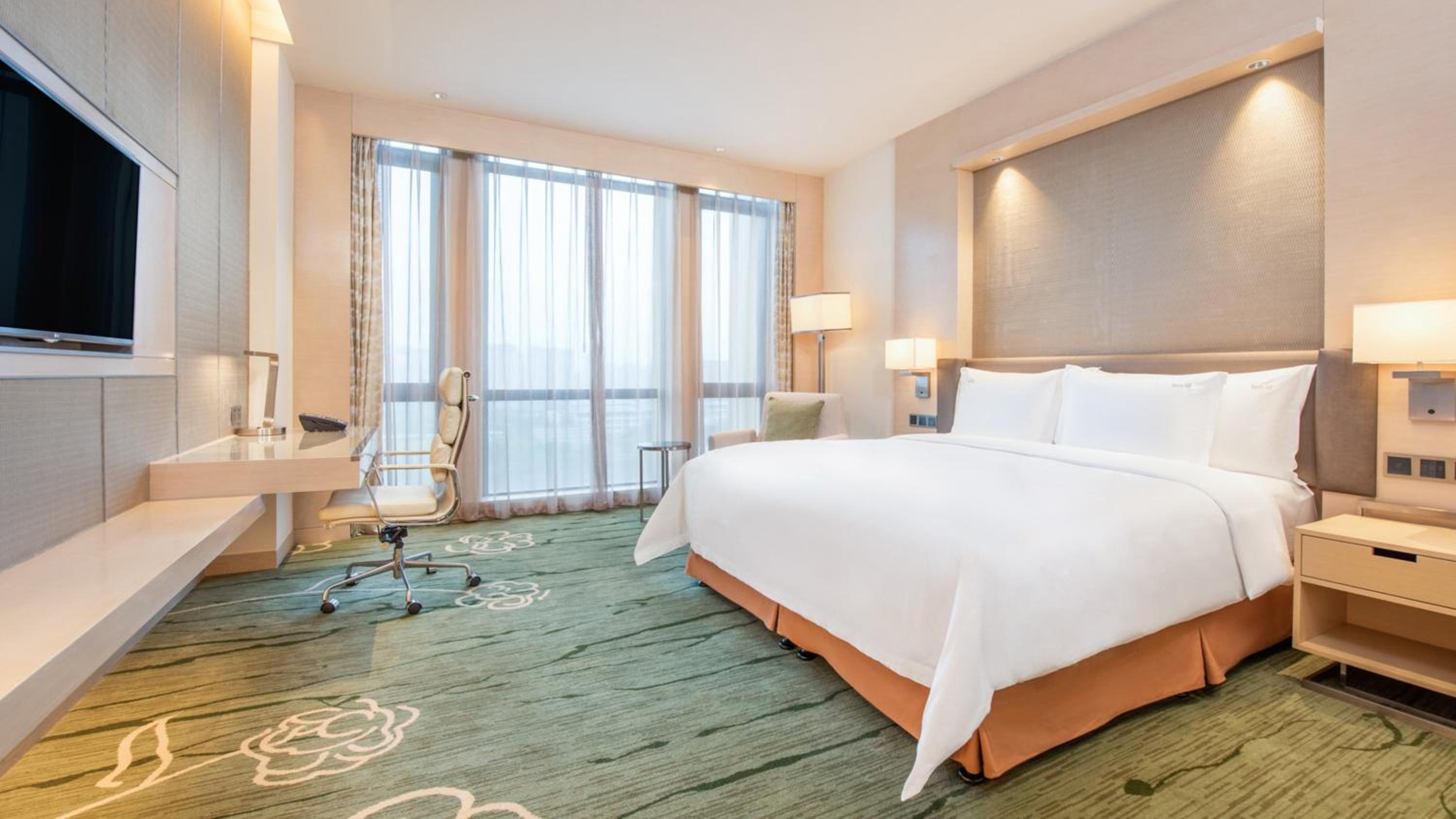 Standard King Room photo 3