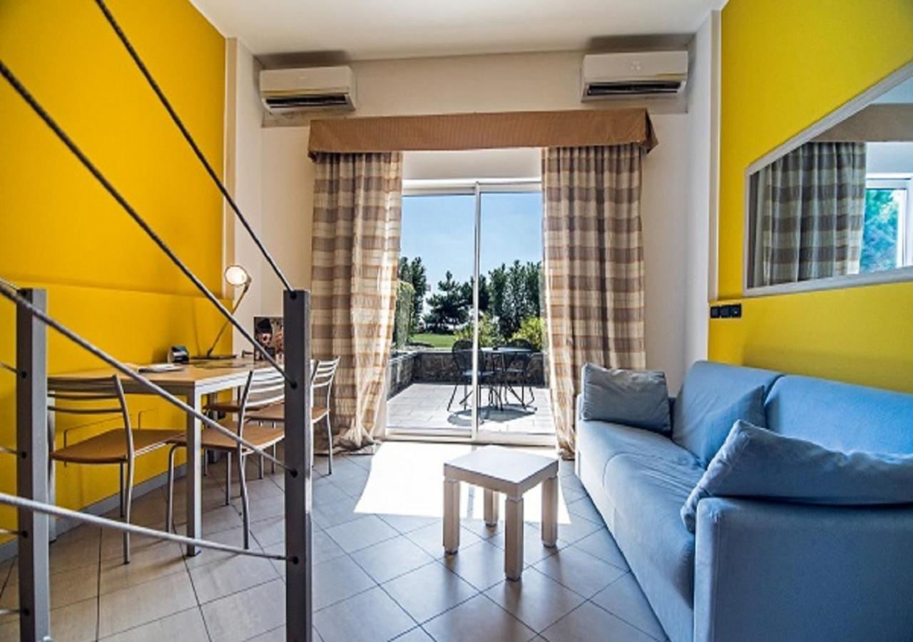 Junior Suite with Partial Sea View - Split Level - Photo 1