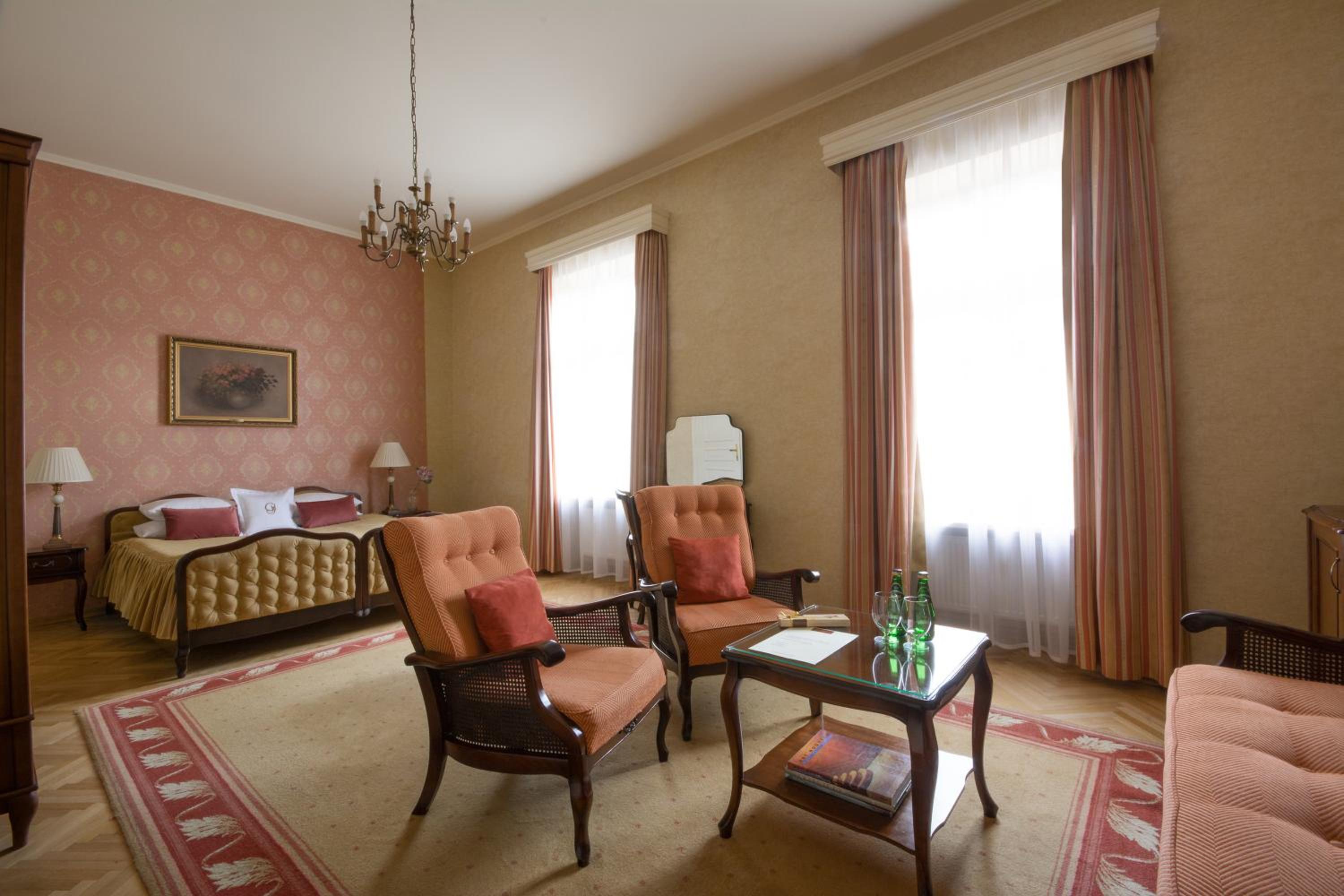 Deluxe Double Room - Photo 7