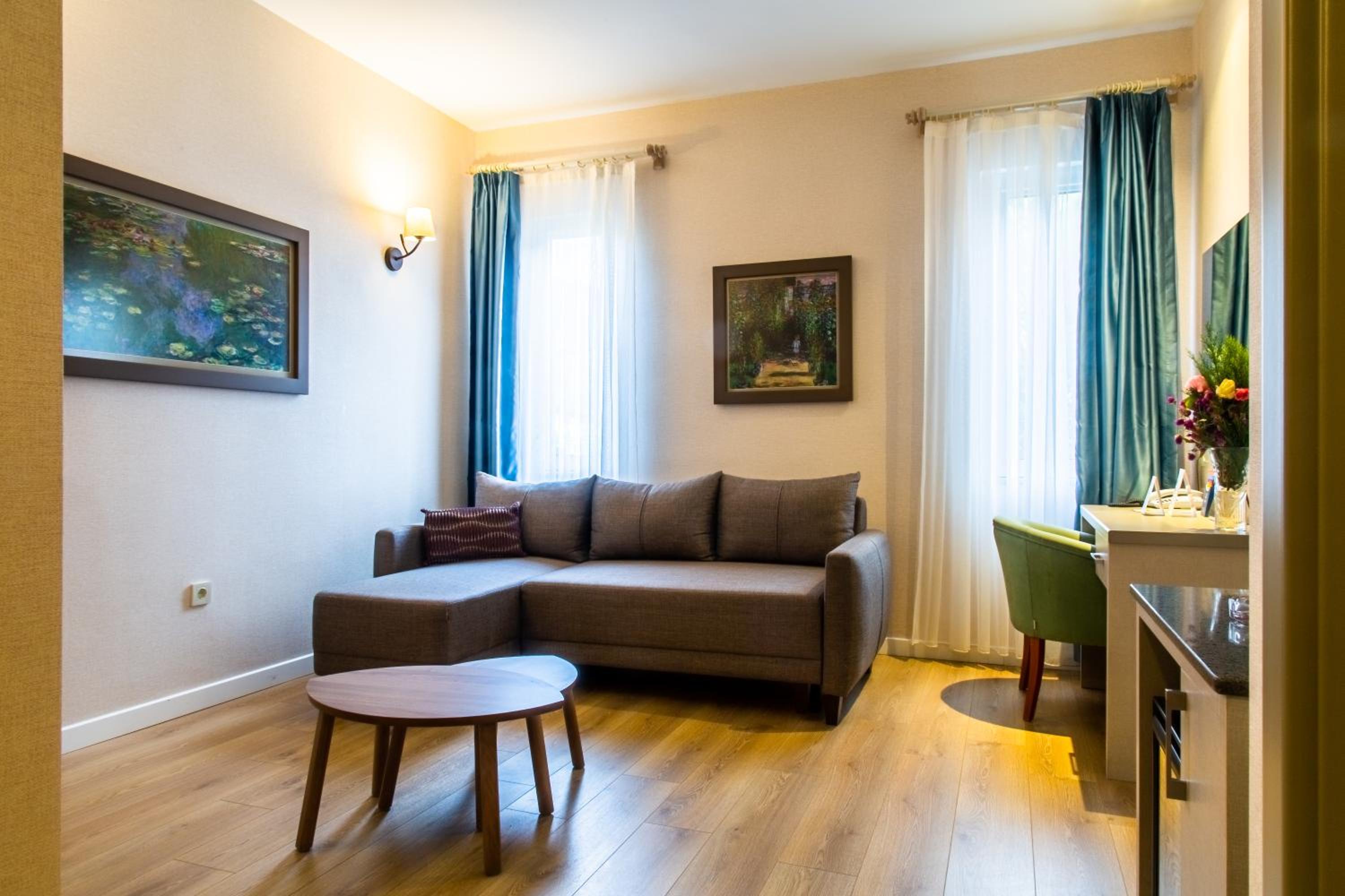 Suite photo 1