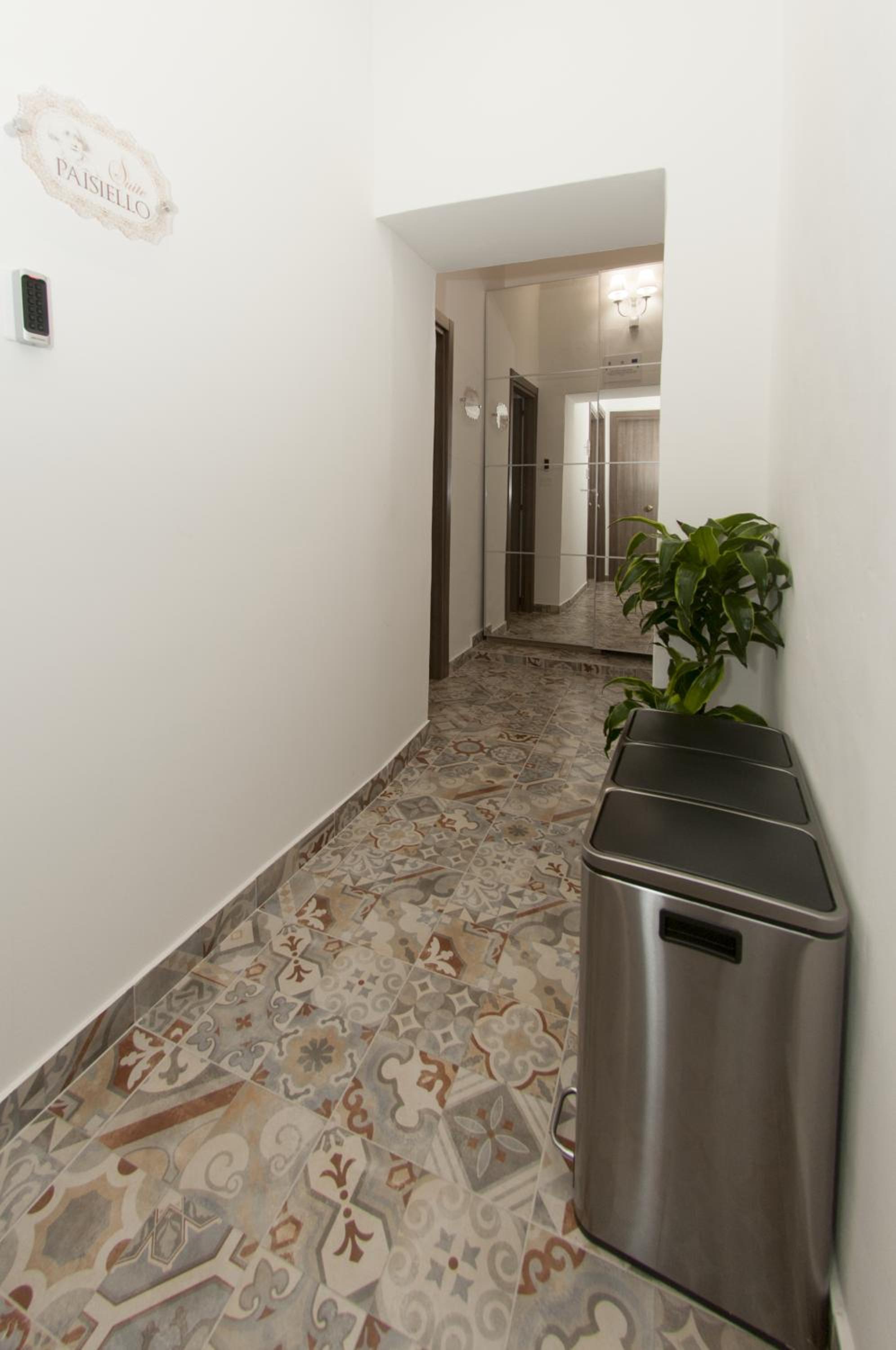 Double Room with Spa Bath - Photo 28