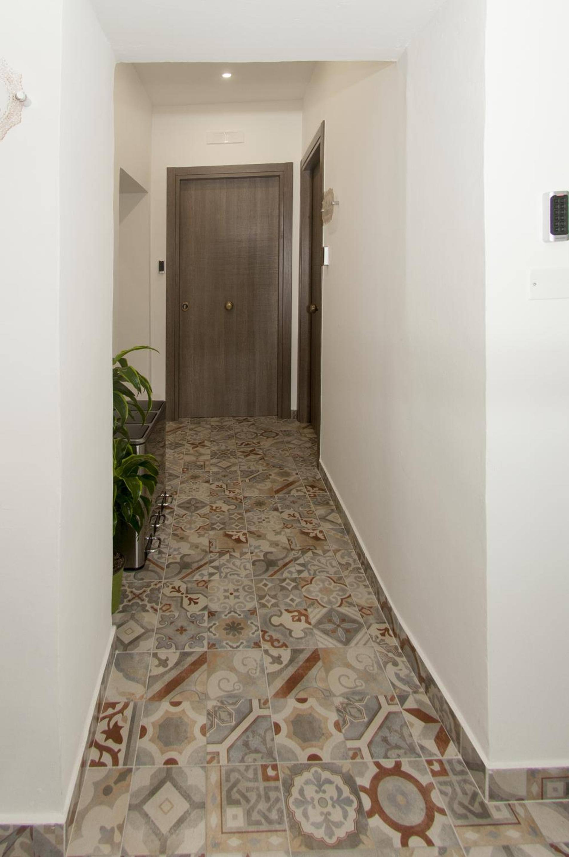 Double Room with Spa Bath - Photo 27
