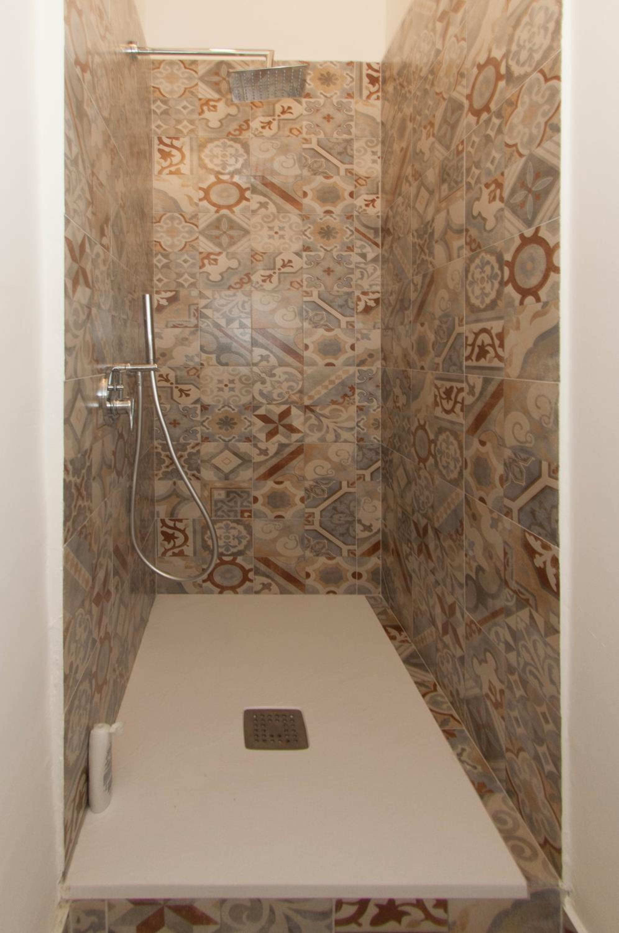 Double Room with Spa Bath - Photo 25