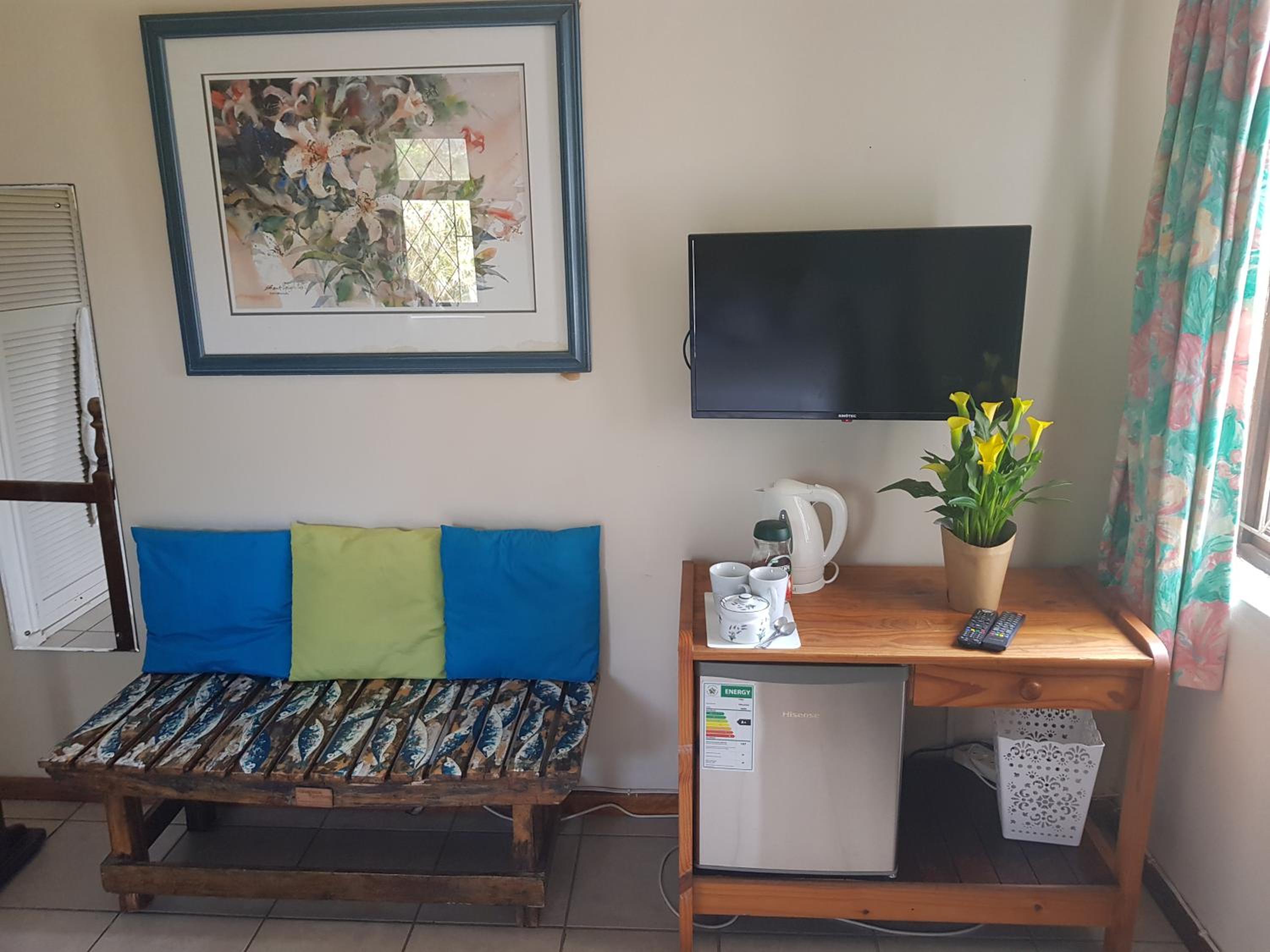 One-Bedroom Apartment photo 2