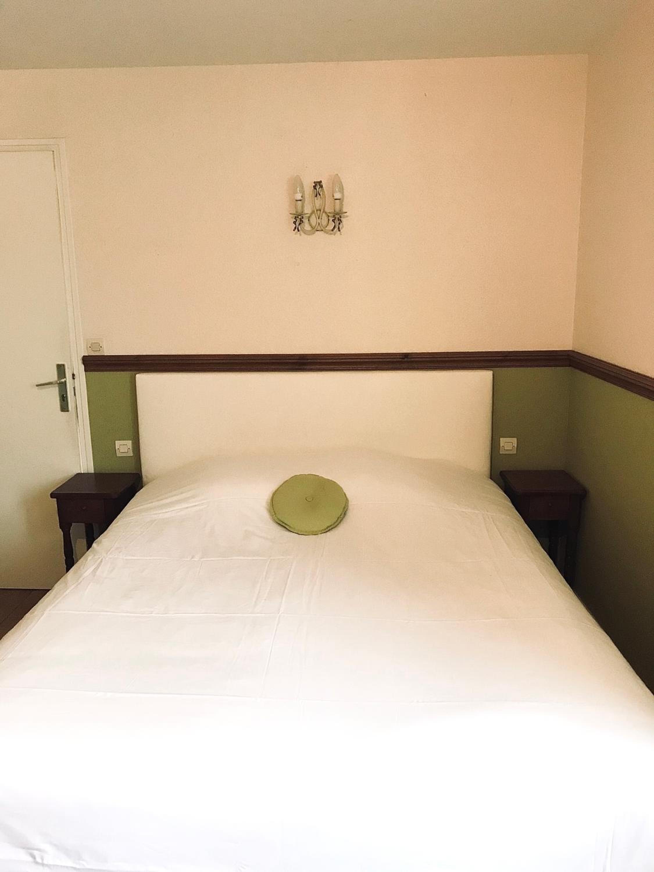 Double Room with Bath photo 1