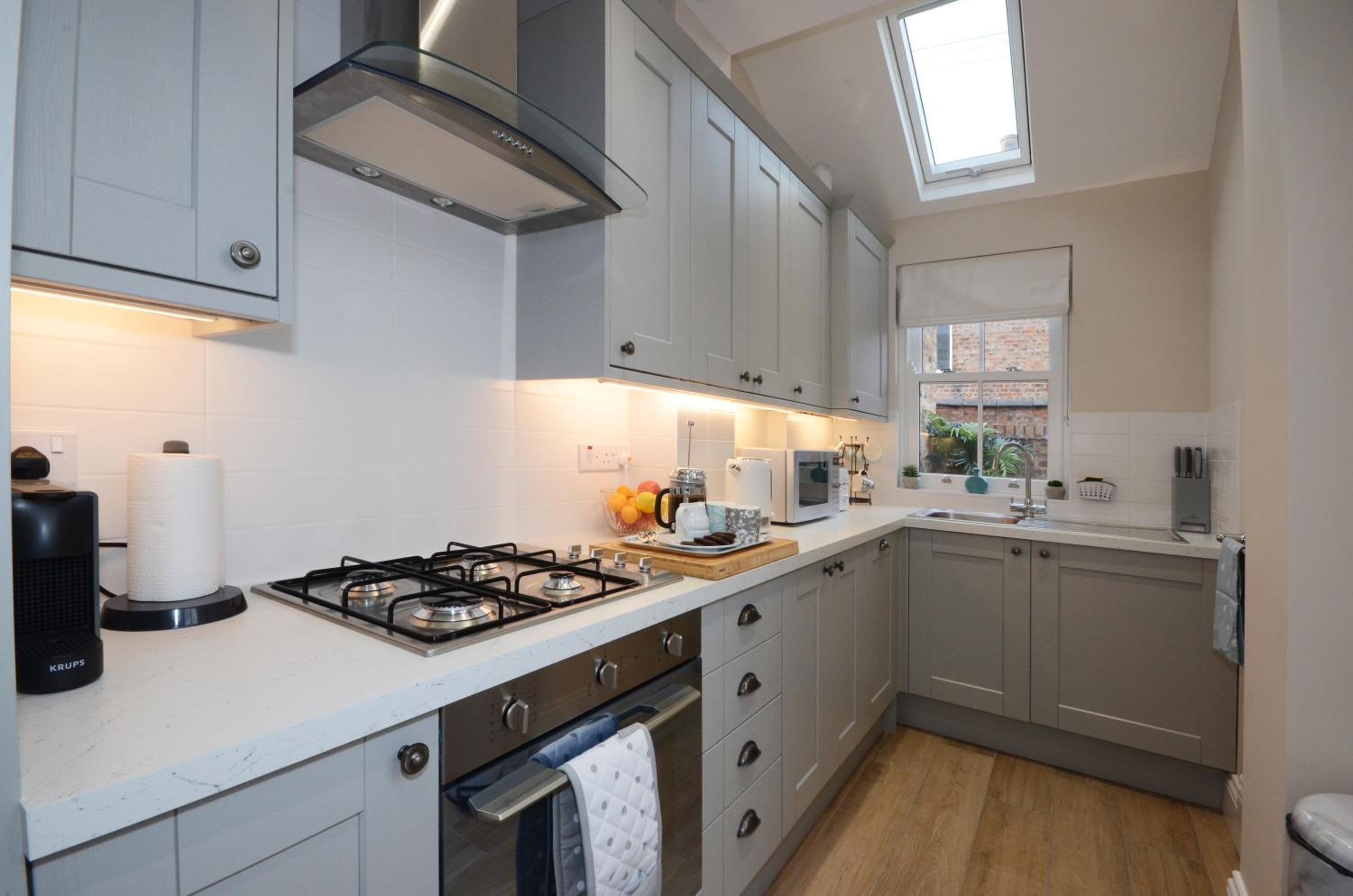 Three-Bedroom House - Photo 15
