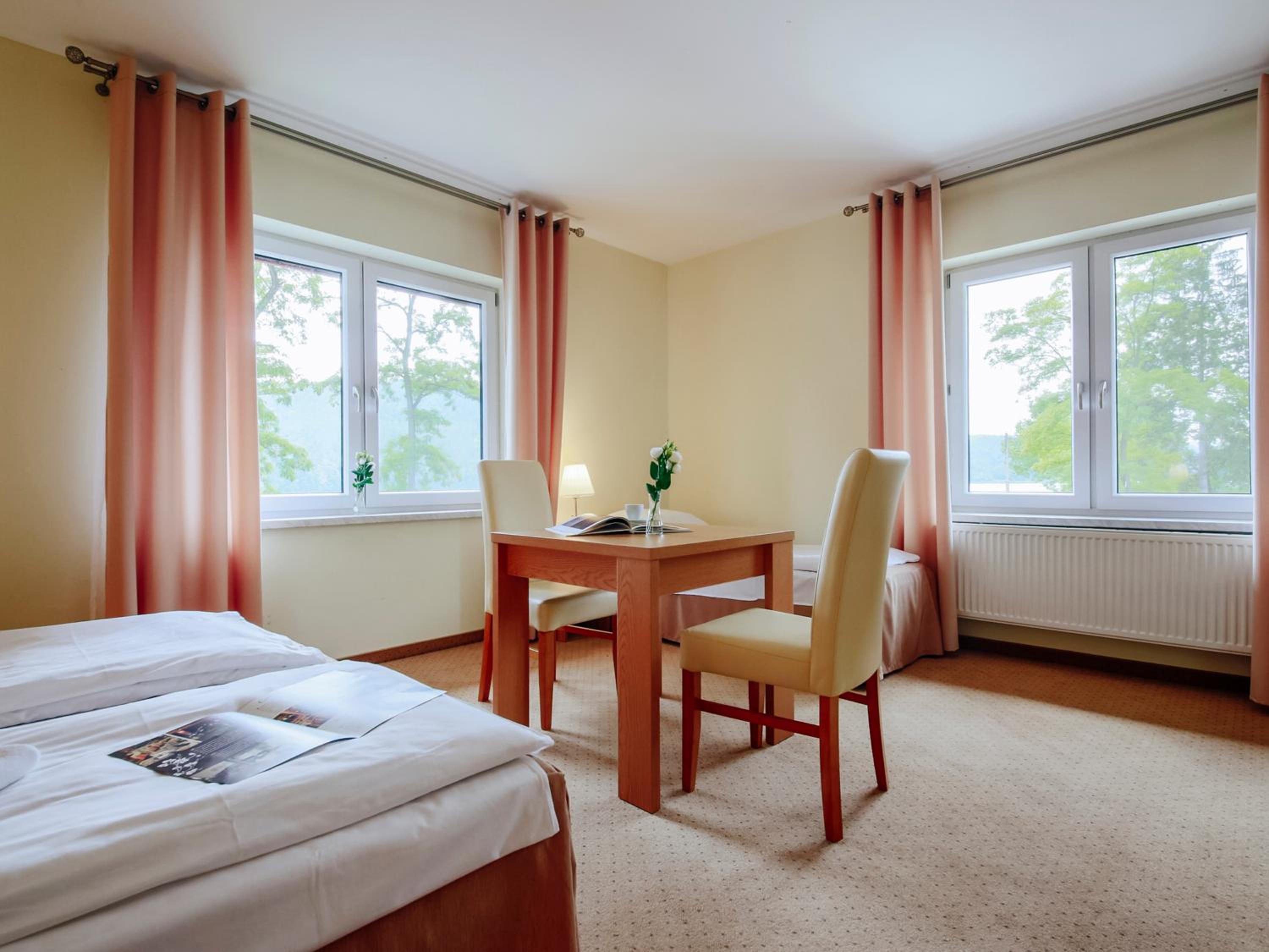 Standard Double Room - Photo 7