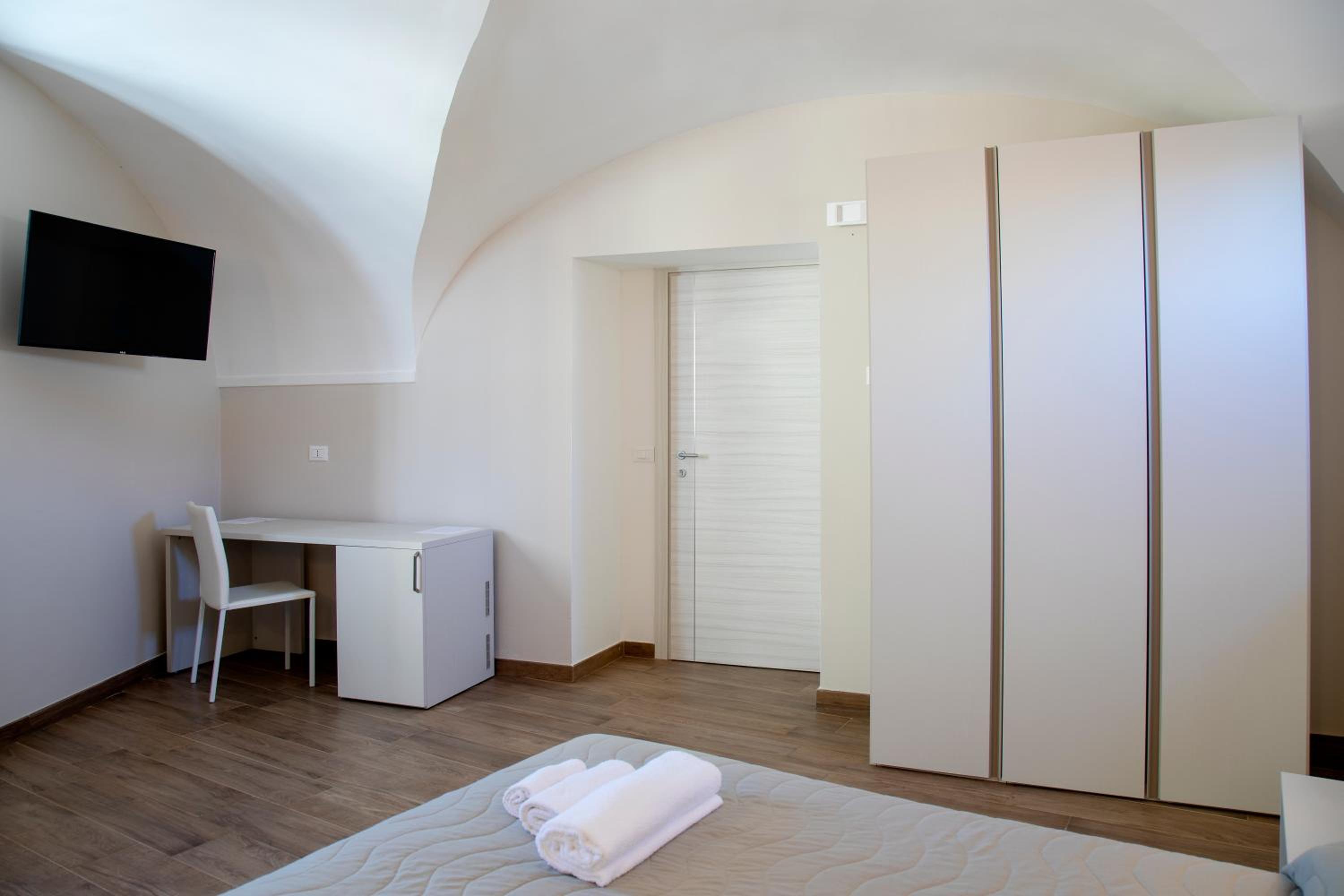 Double Room with Private Bathroom - Photo 5