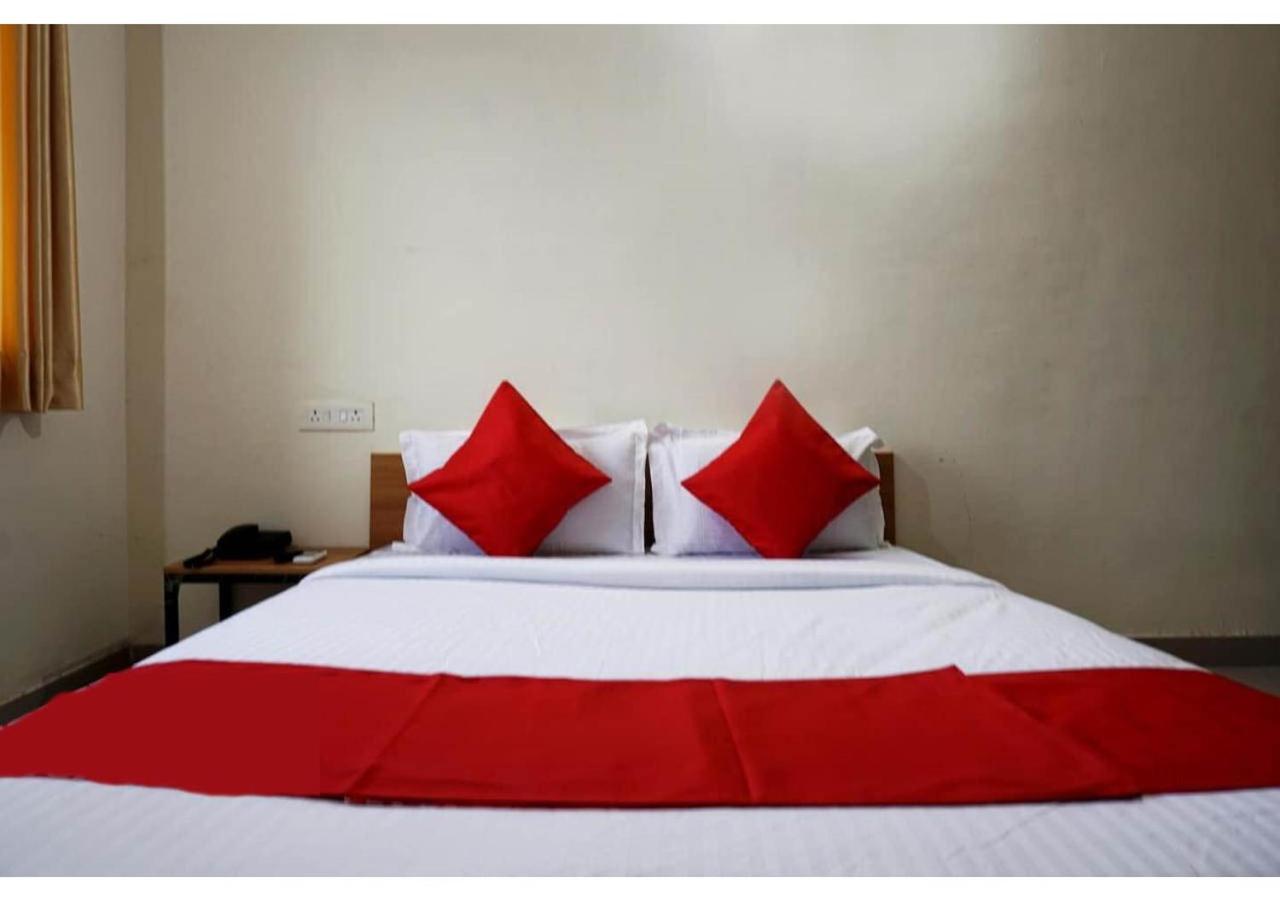 Deluxe Double Room - Photo 12