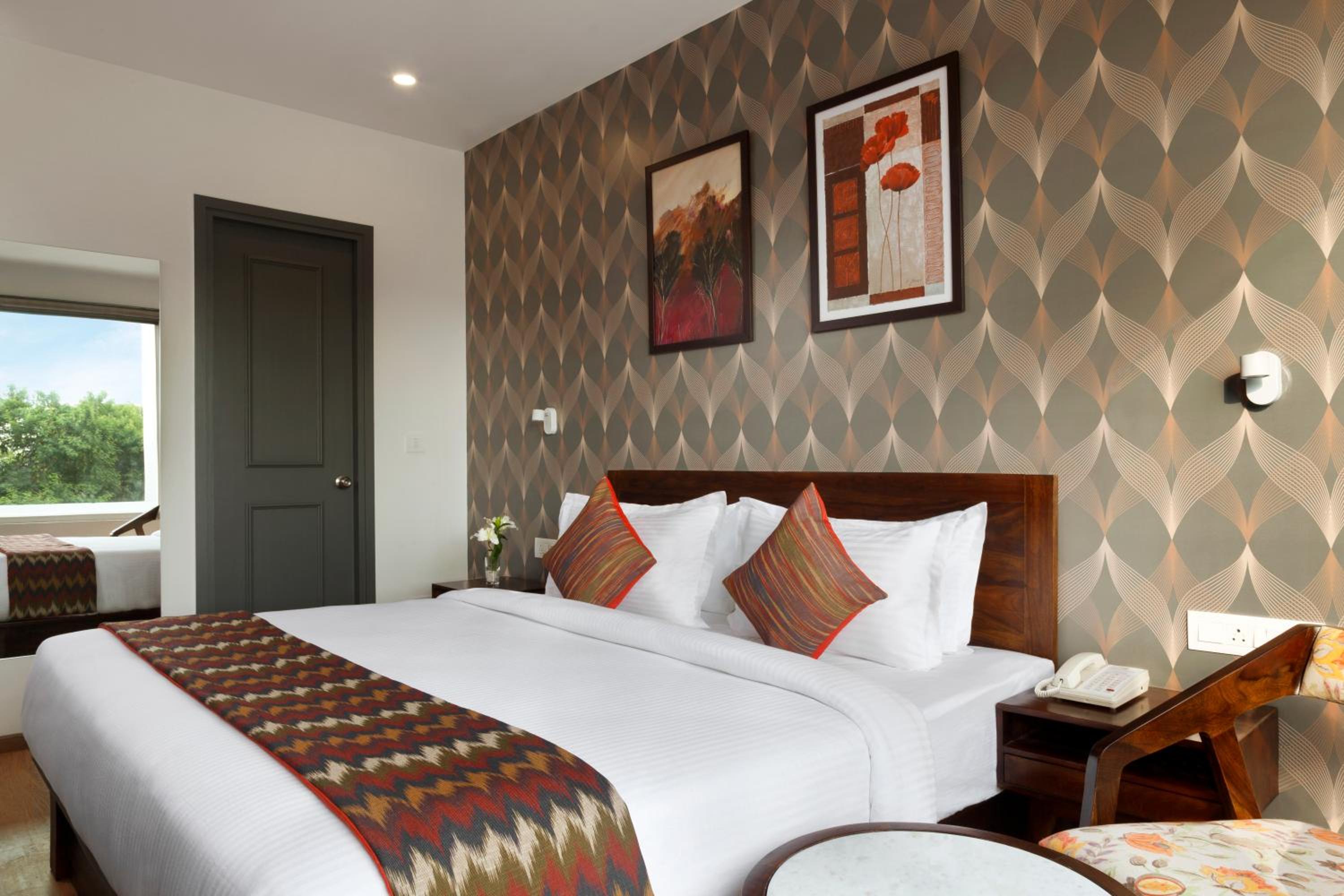Executive Room - 10% off on Laundry, 10% off on F&B - Photo 1