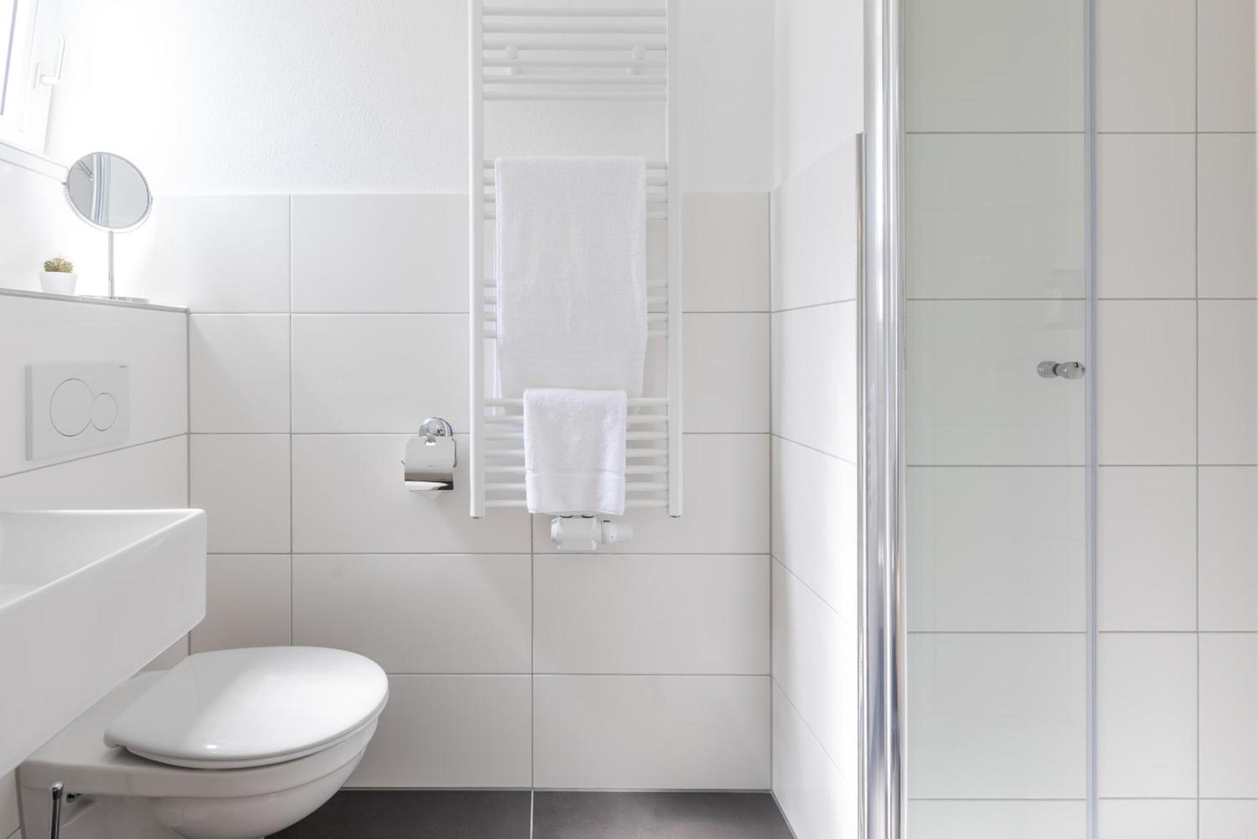 Single Room with Bathroom photo 3