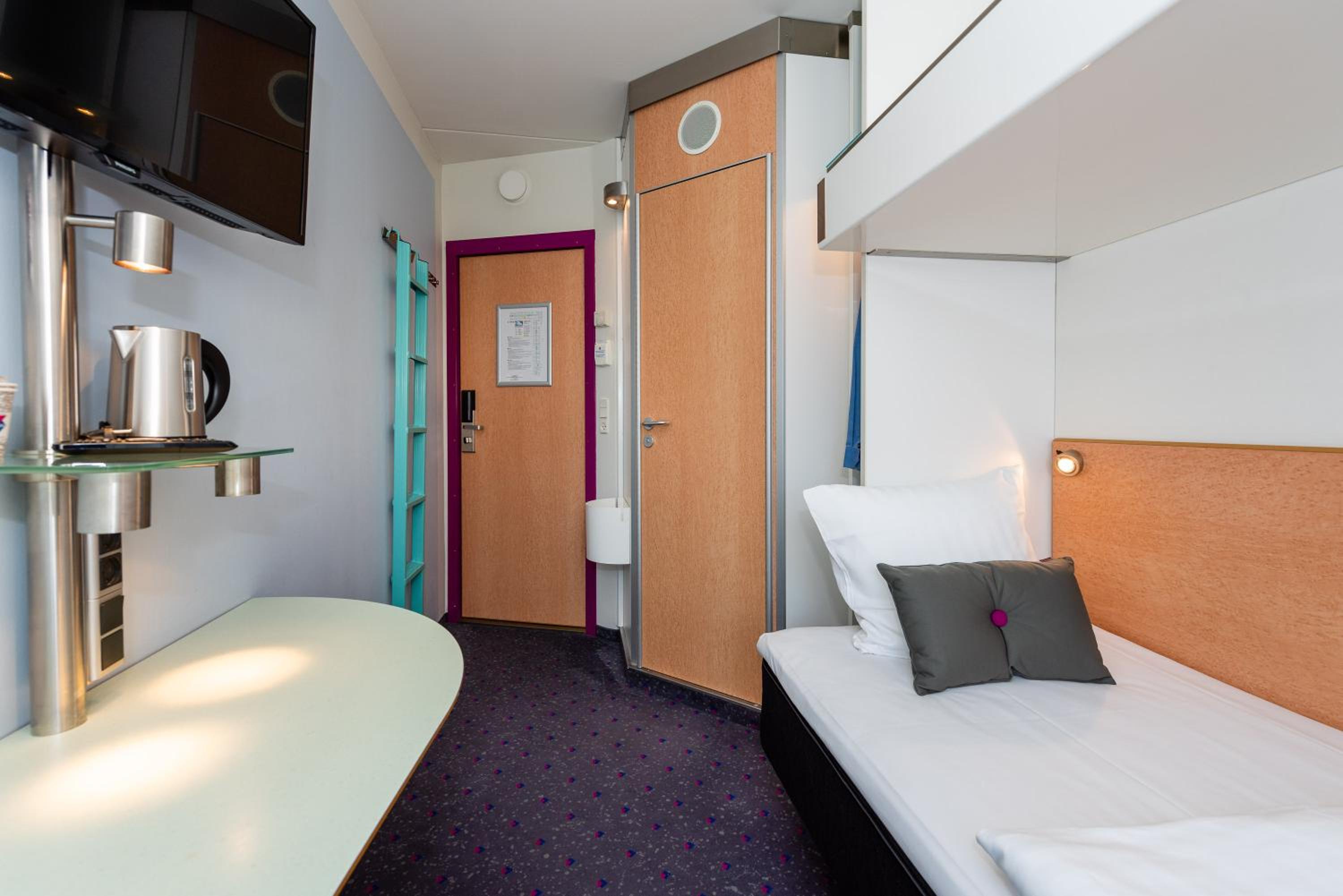 Economy Room