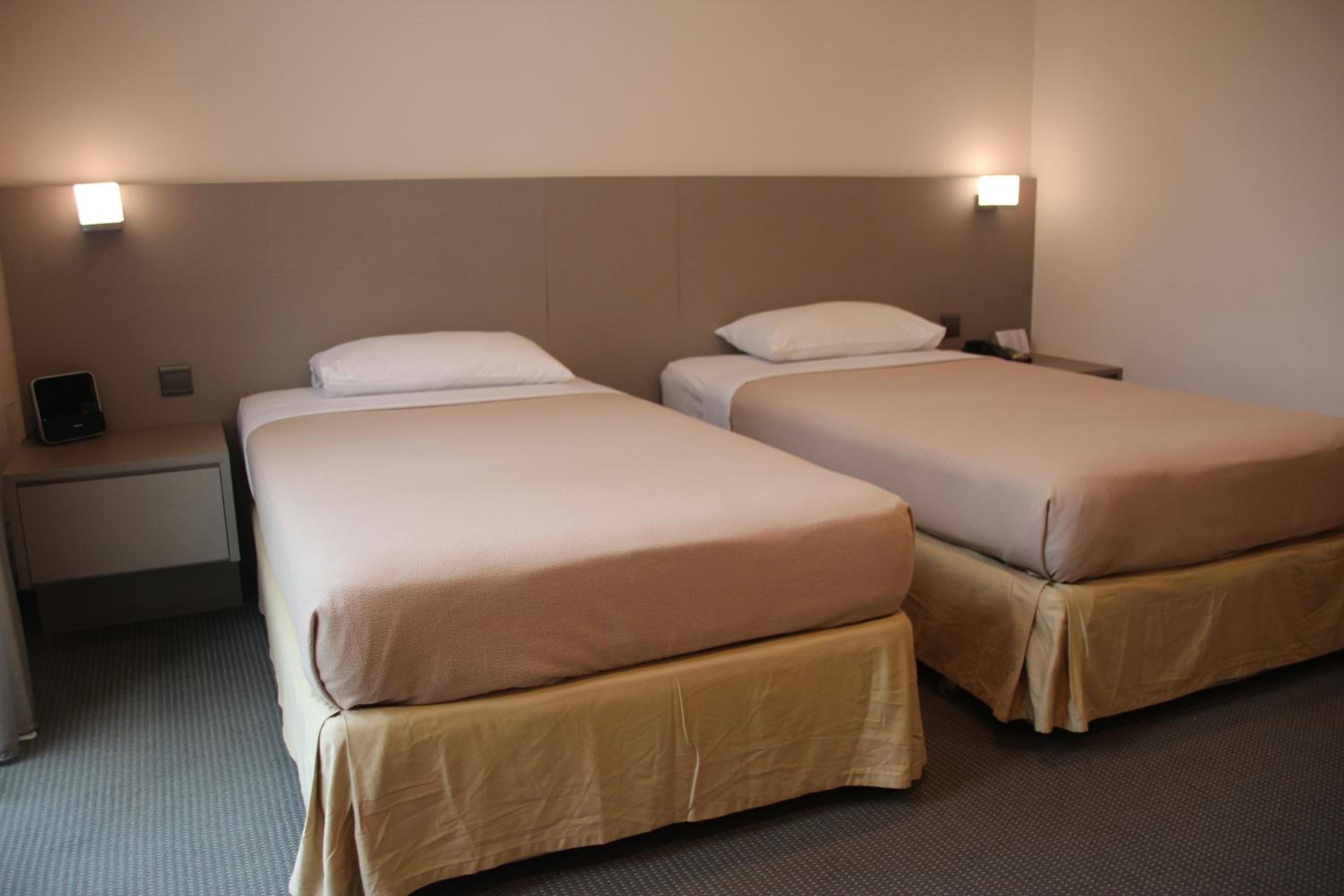 Superior Twin Room photo 2
