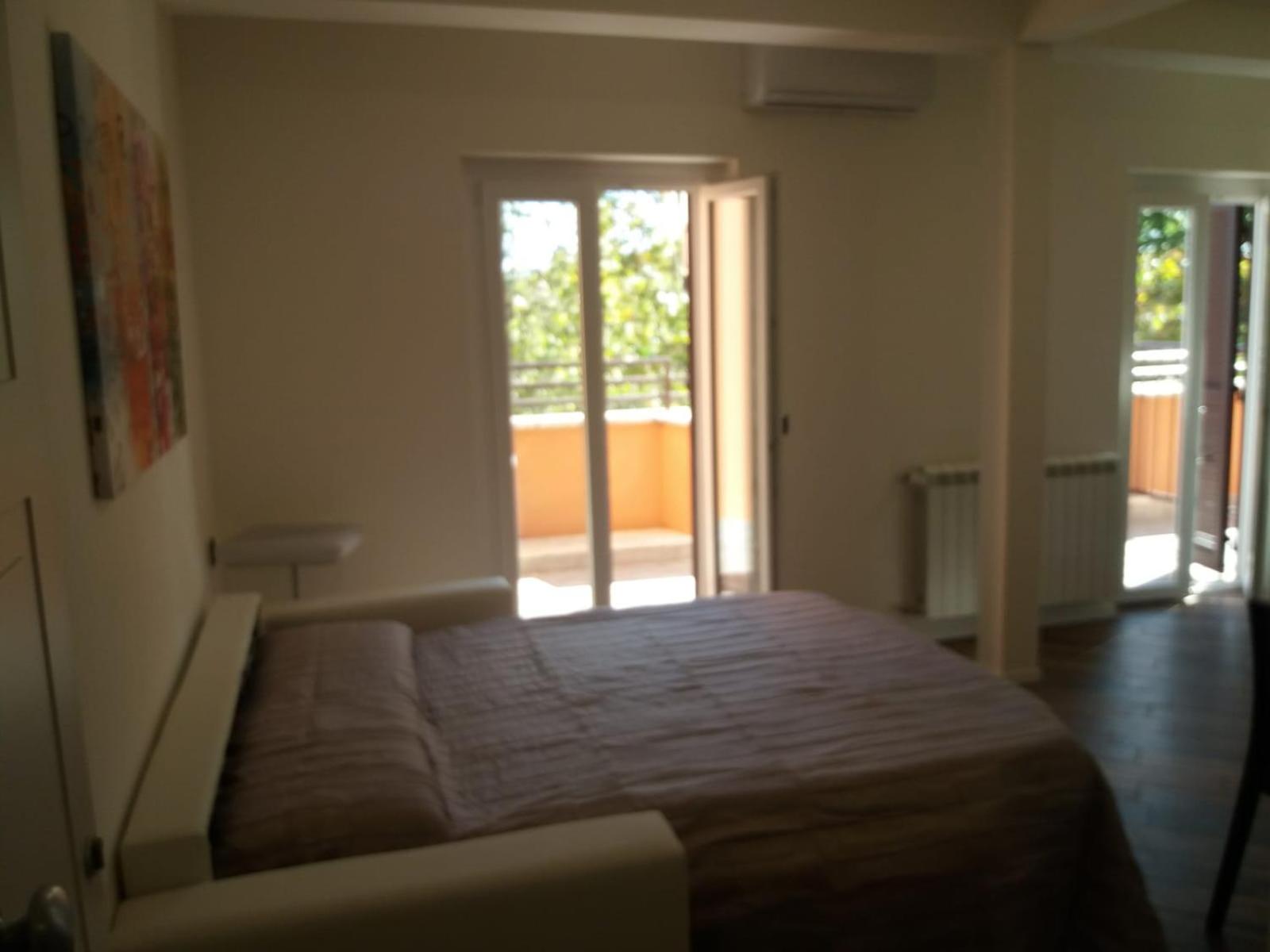 One-Bedroom House photo 2