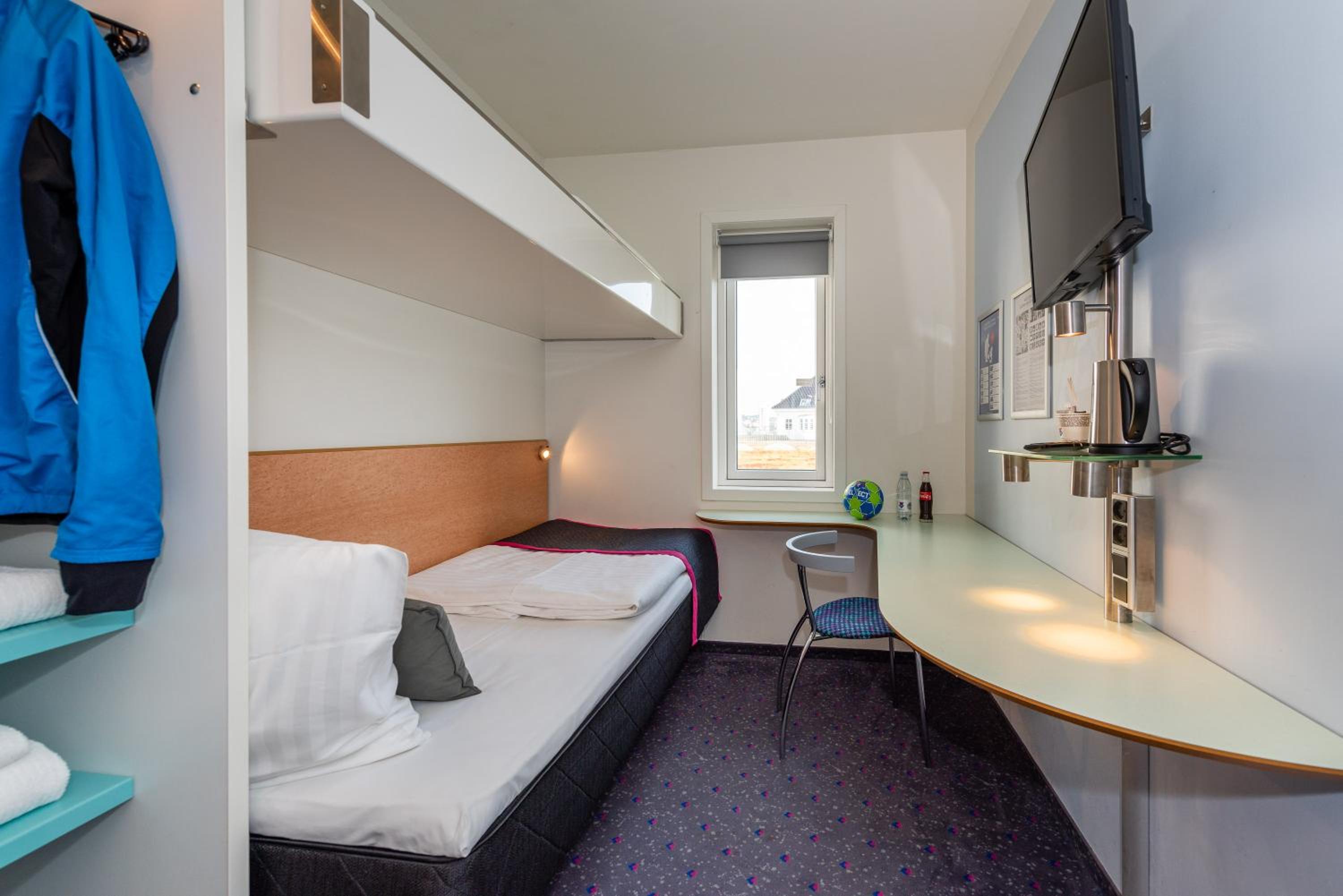 Economy Room