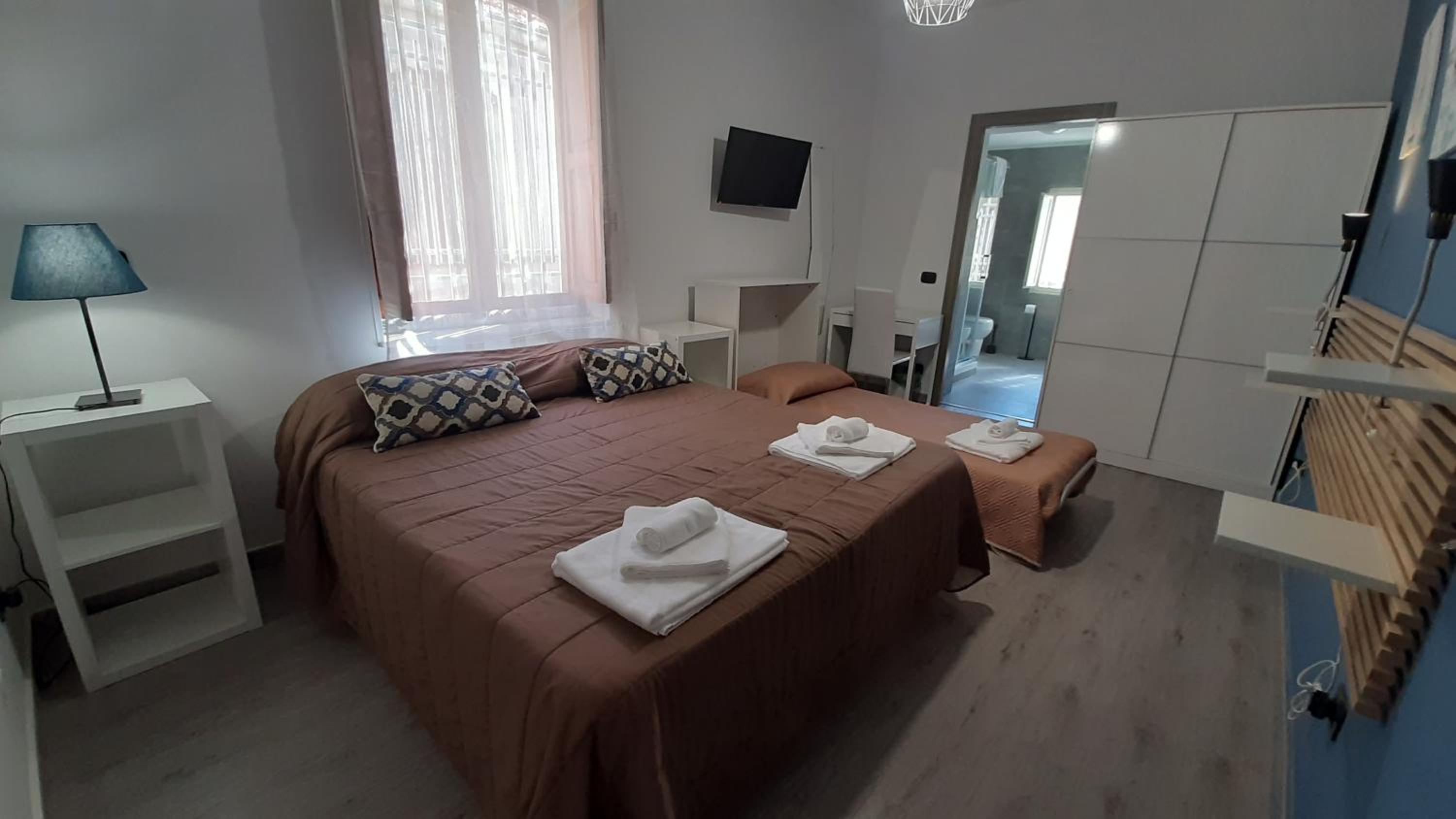 Camera Tripla con bagno privato