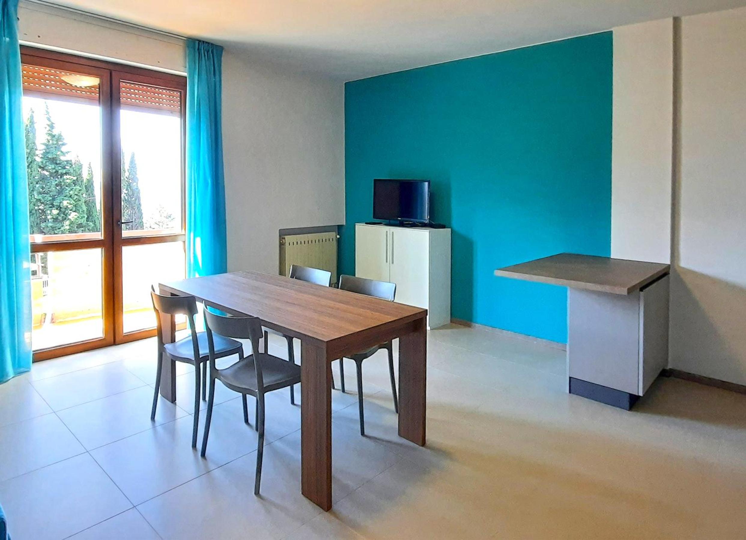 Apartment with Lake View