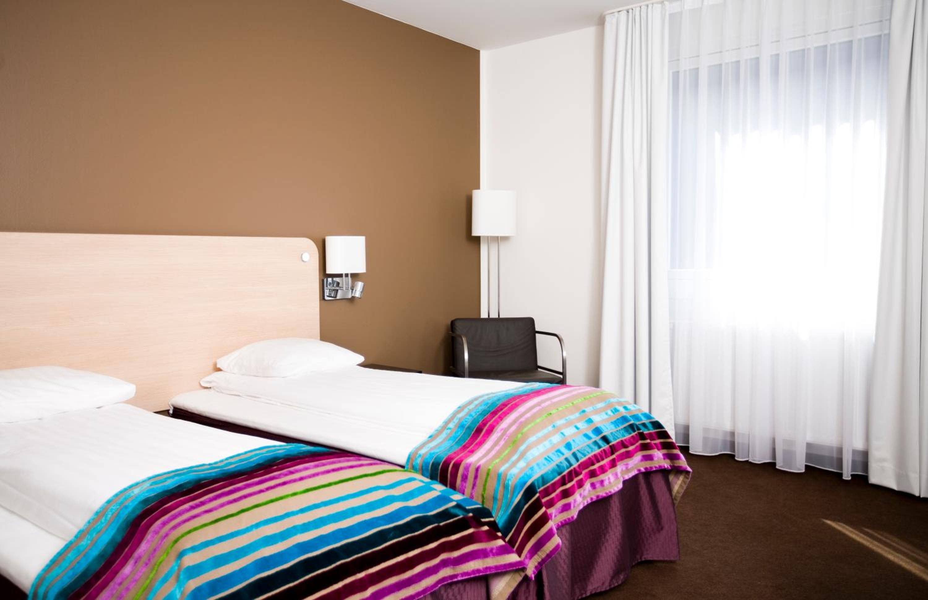 Standard Twin Room - Photo 1