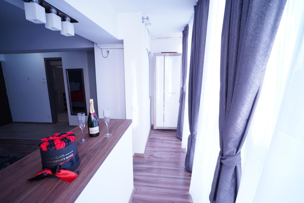 One-Bedroom Apartment - Photo 5