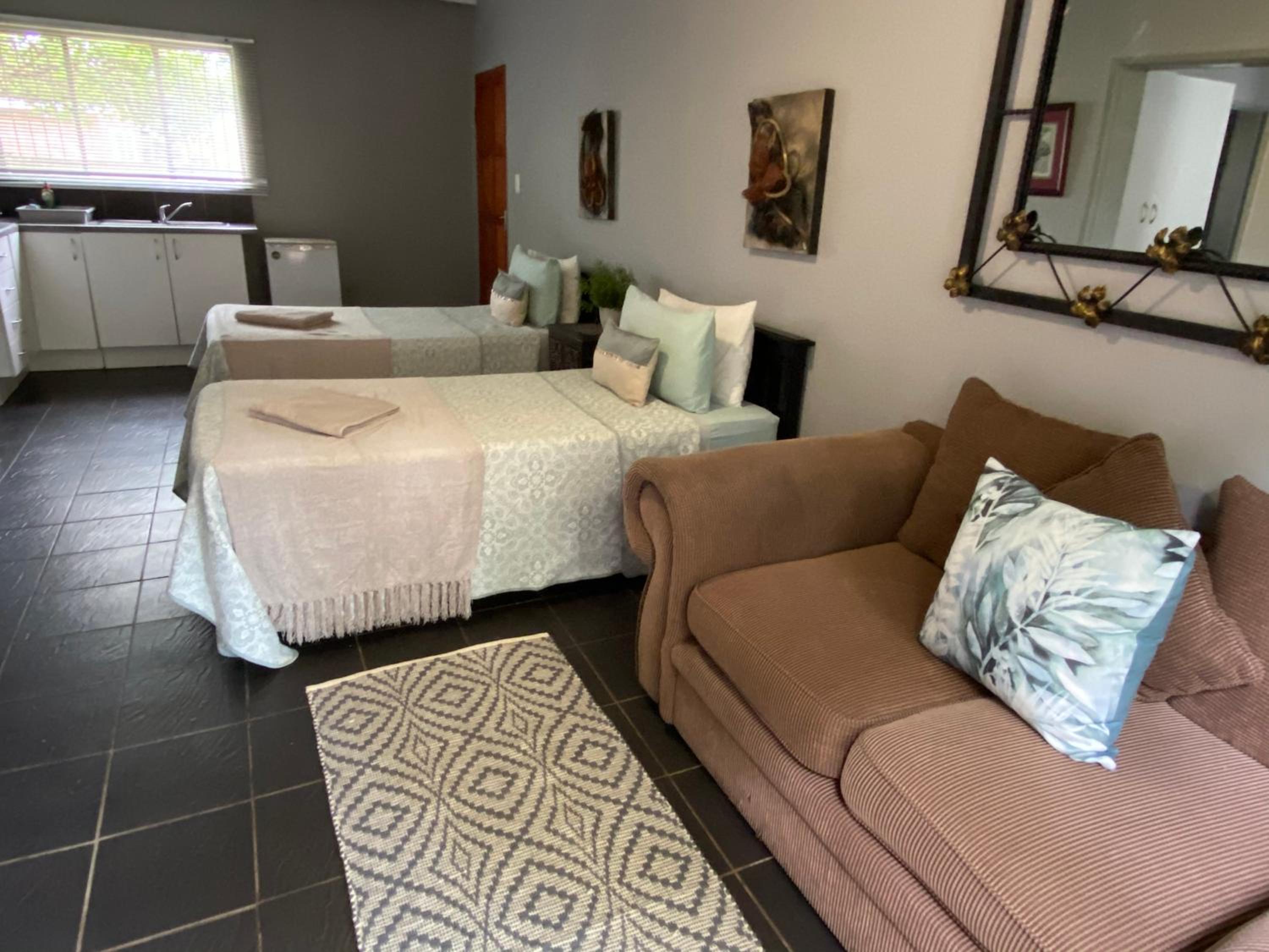 Deluxe Family Room - Photo 1