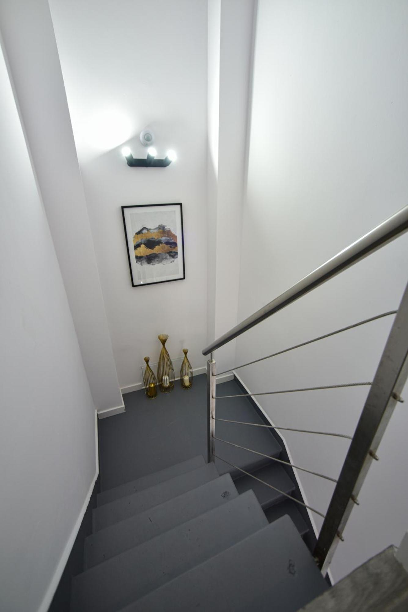 Standard Double Room - Photo 9