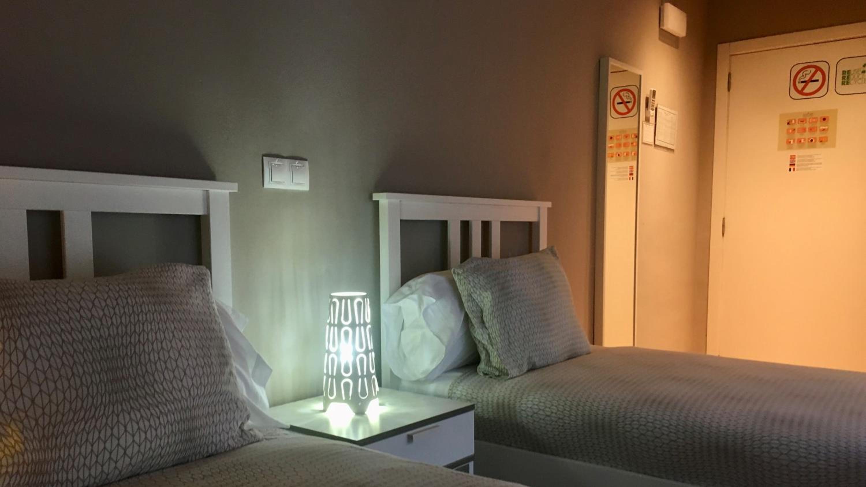 Twin Room - Photo 79