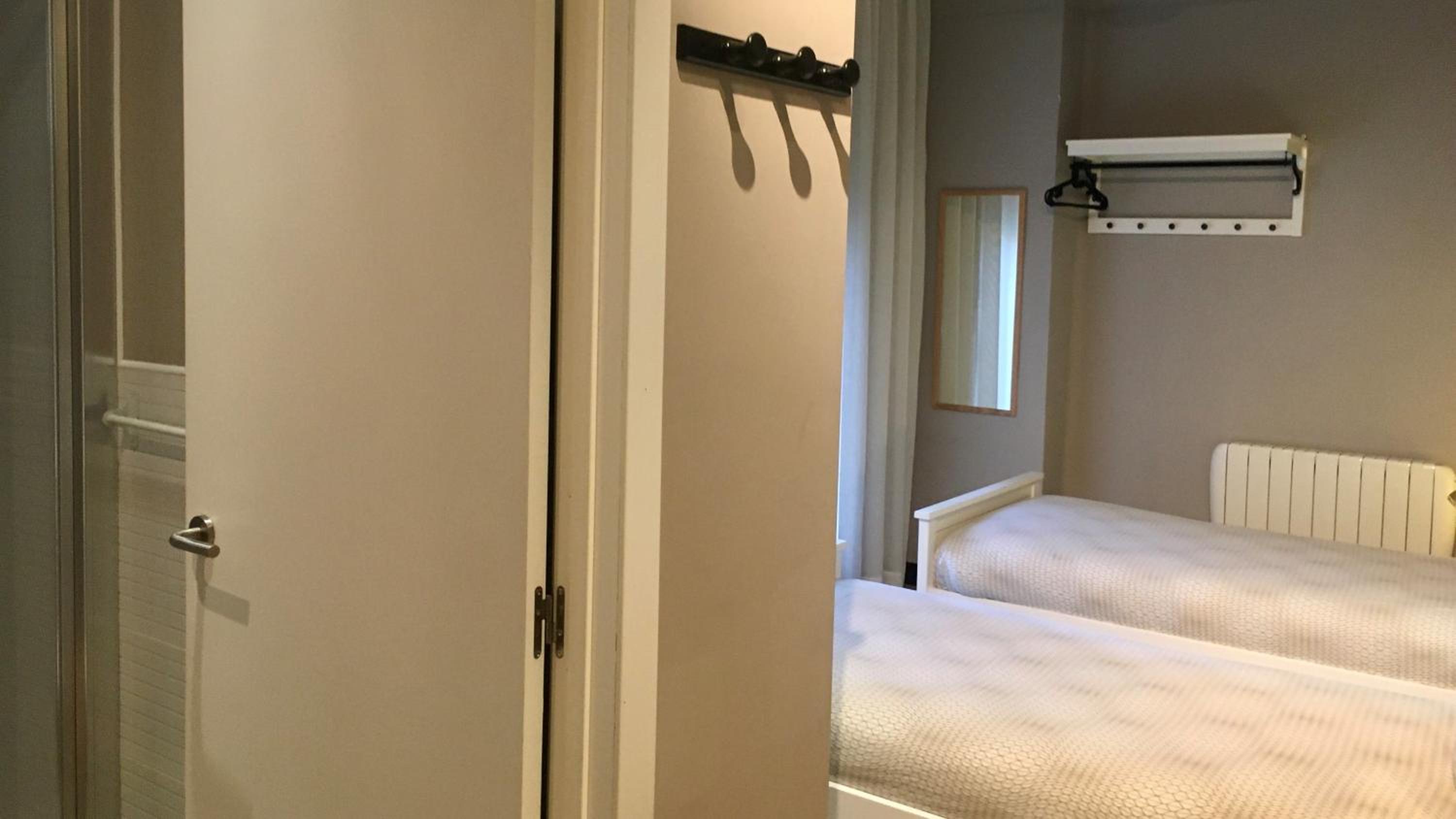 Twin Room - Photo 70