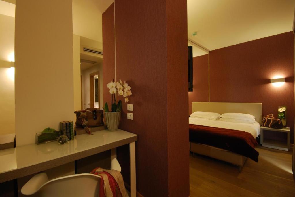 Superior Quadruple Room with Sea View photo 1