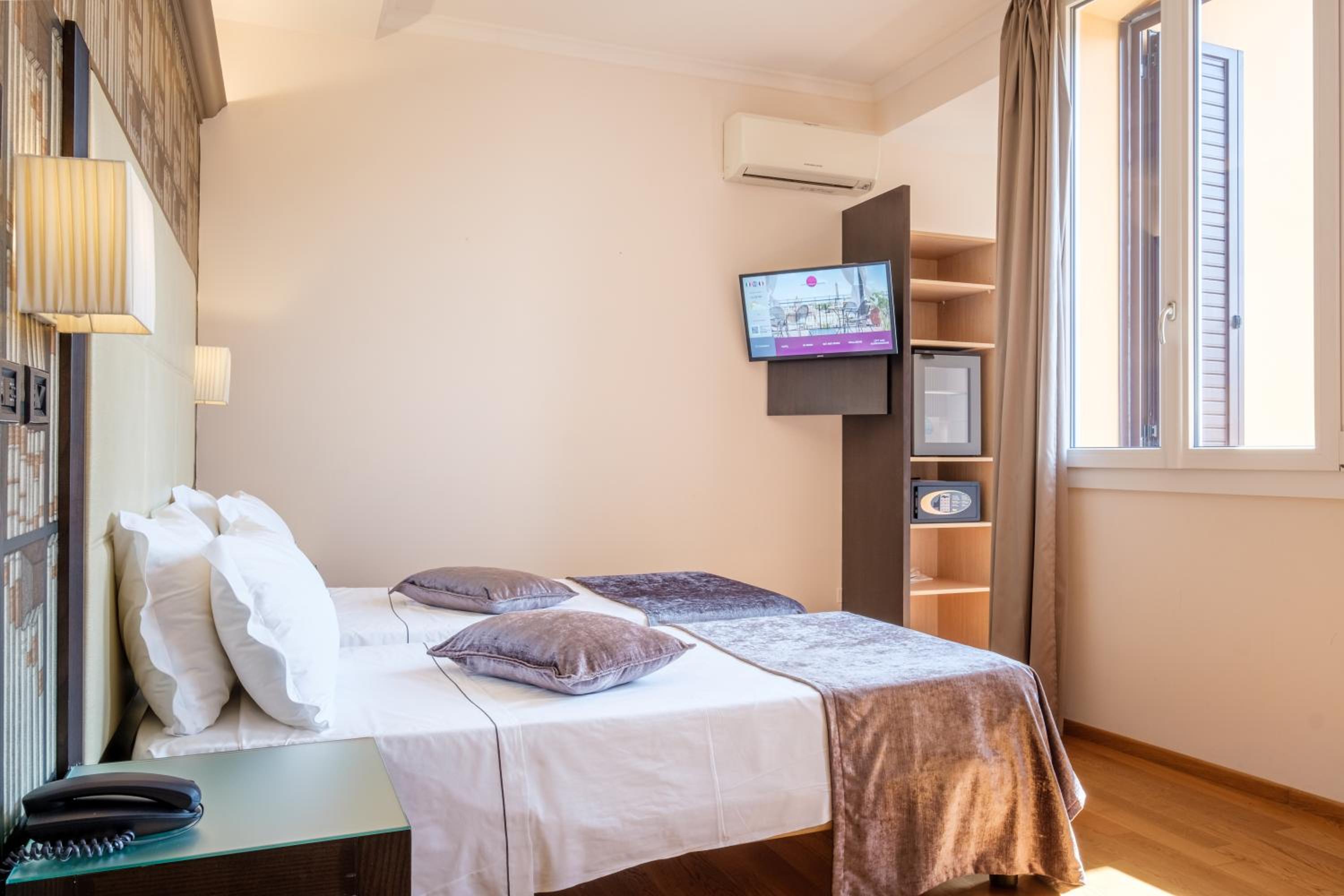Gold Double or Twin Room