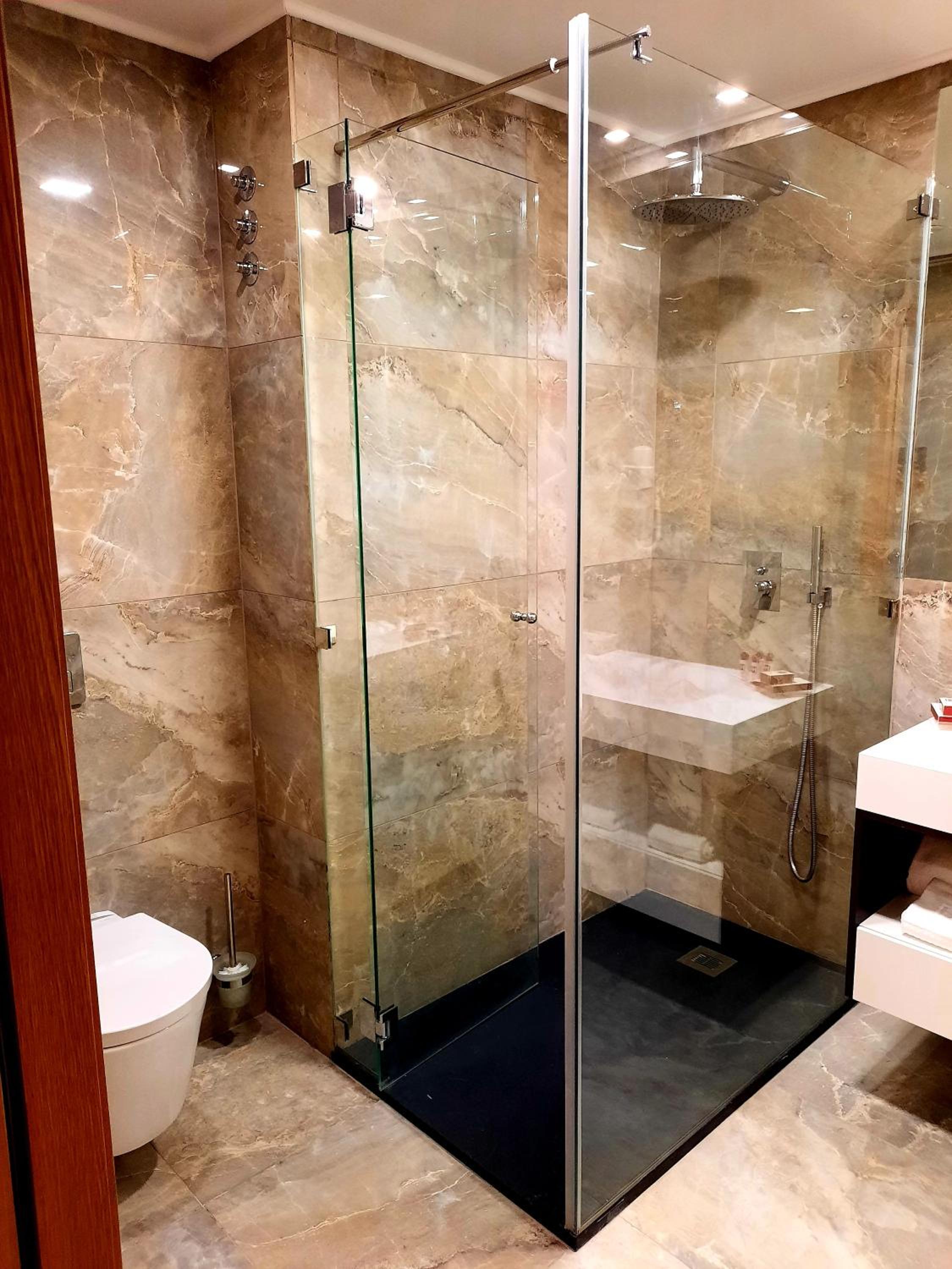 Superior Twin Room - Photo 4