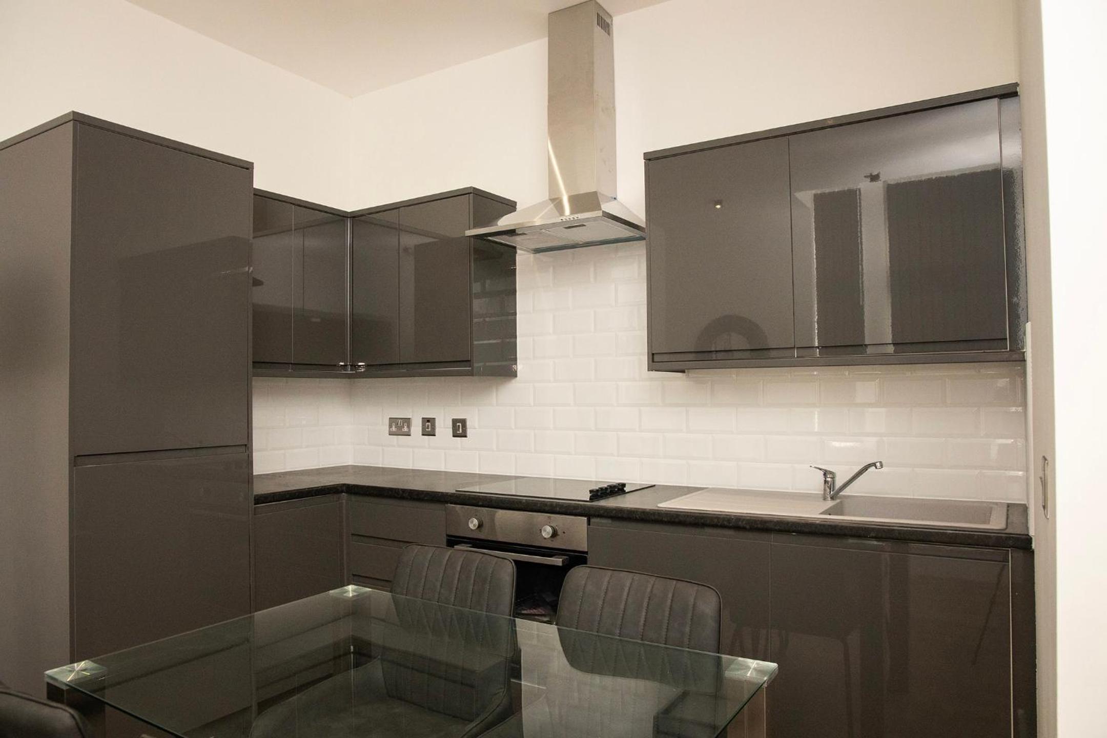 One-Bedroom Apartment - Photo 12