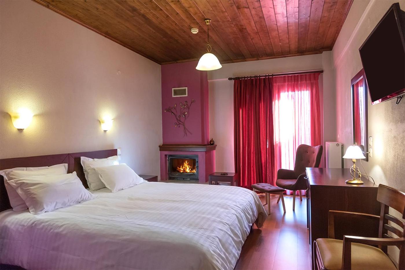 Superior Double or Twin Room photo 2