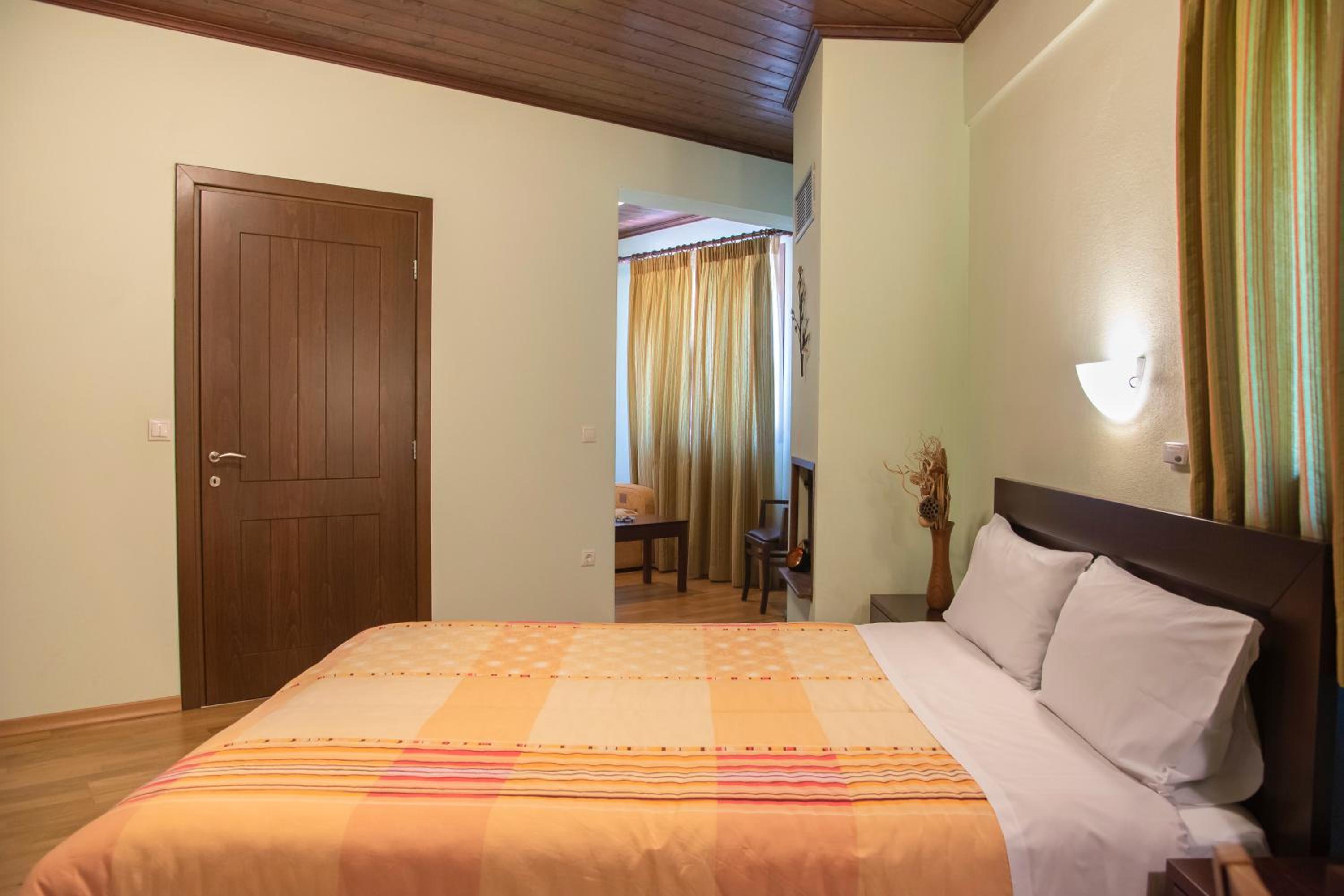 Double or Twin Room photo 2