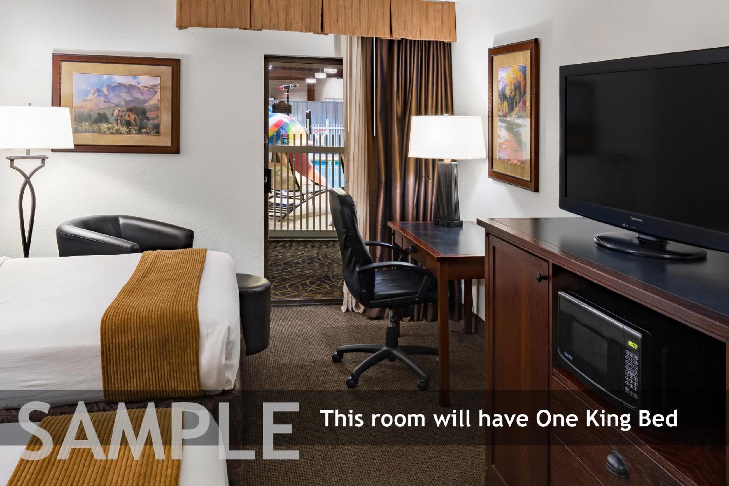 King Room with Pool View - Pet-Friendly